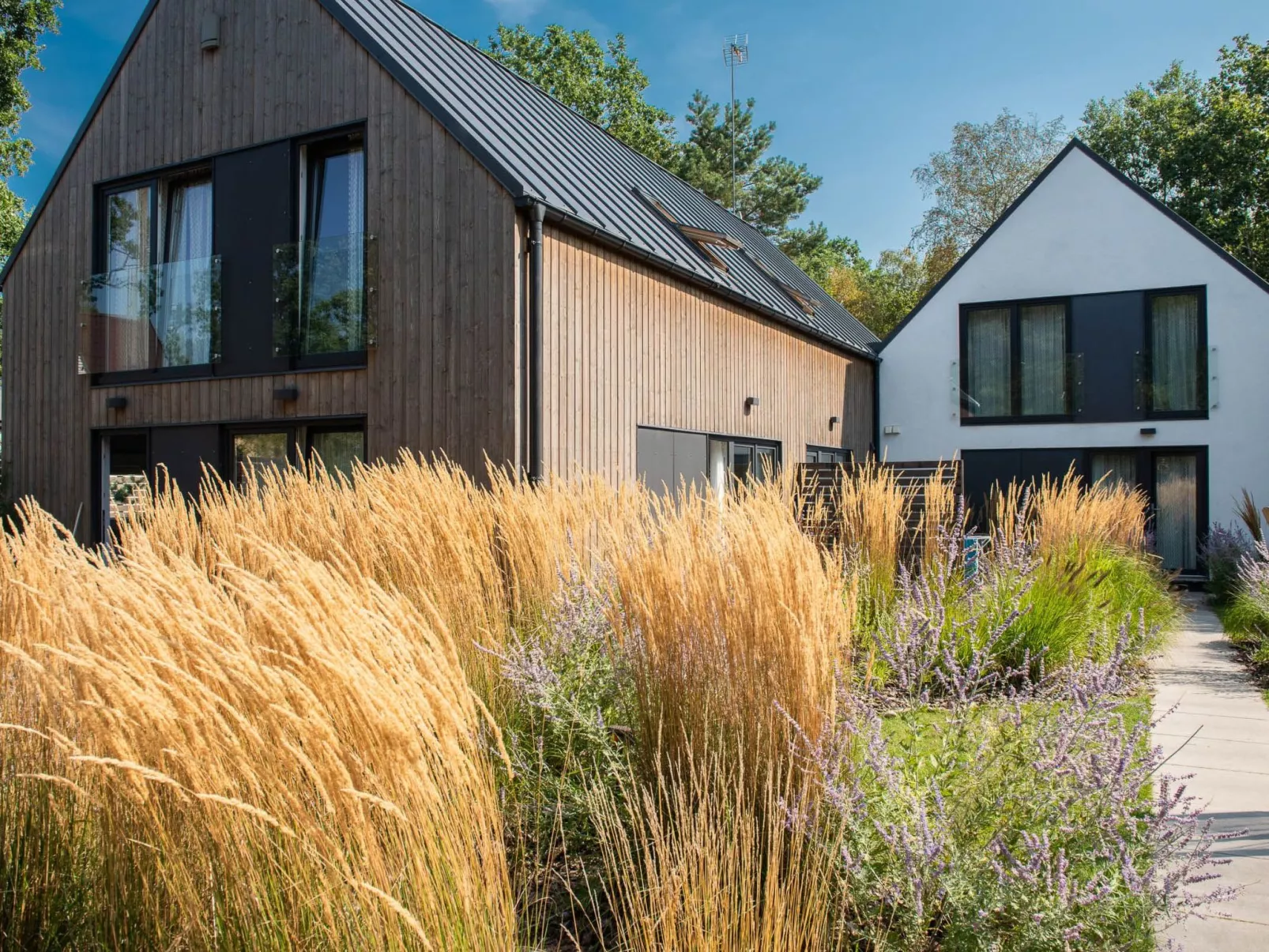 Mit privater Terrasse-Outside