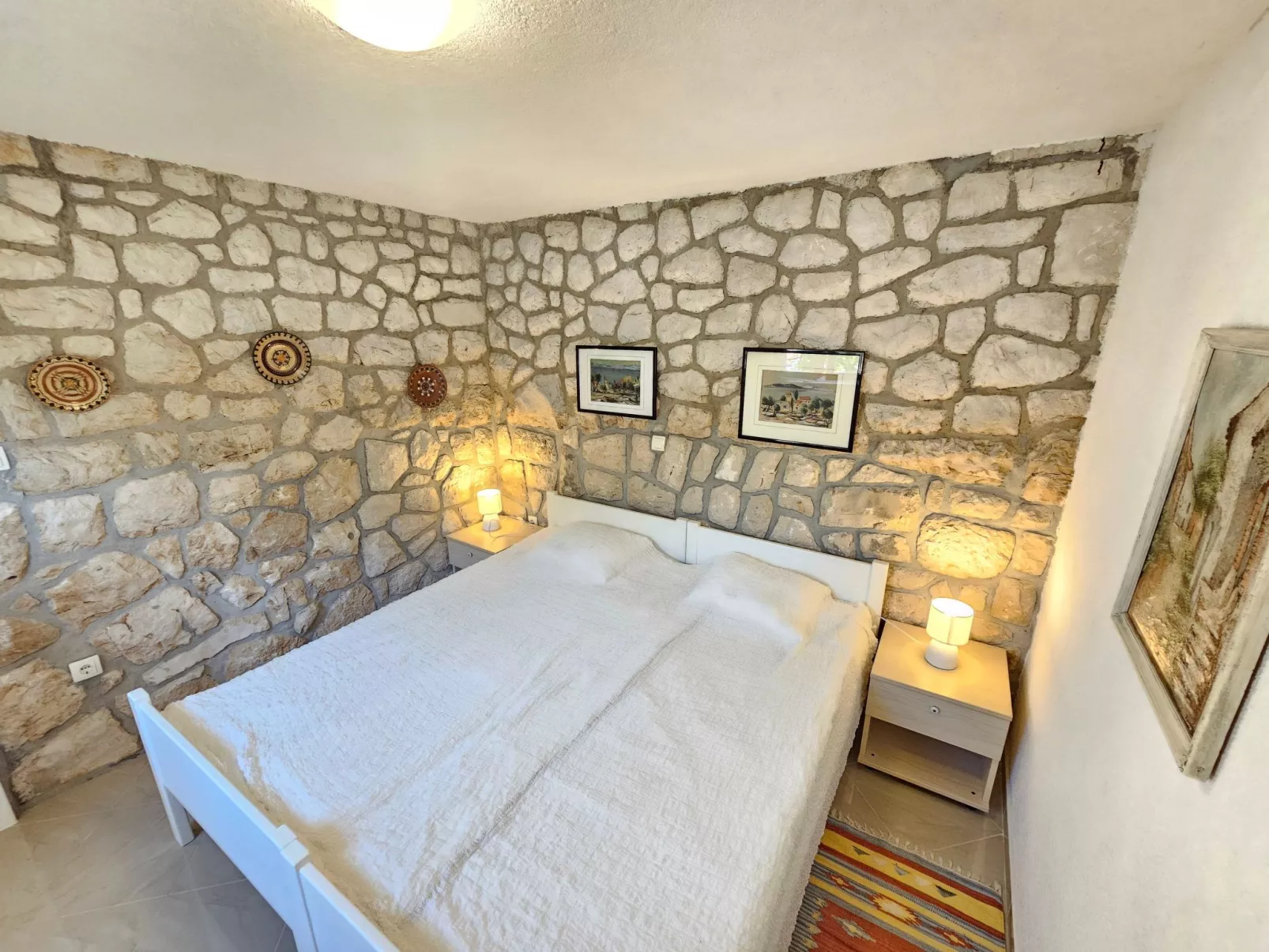 Wohnung mit Terrasse, Grill, Parkplatz-Dedans