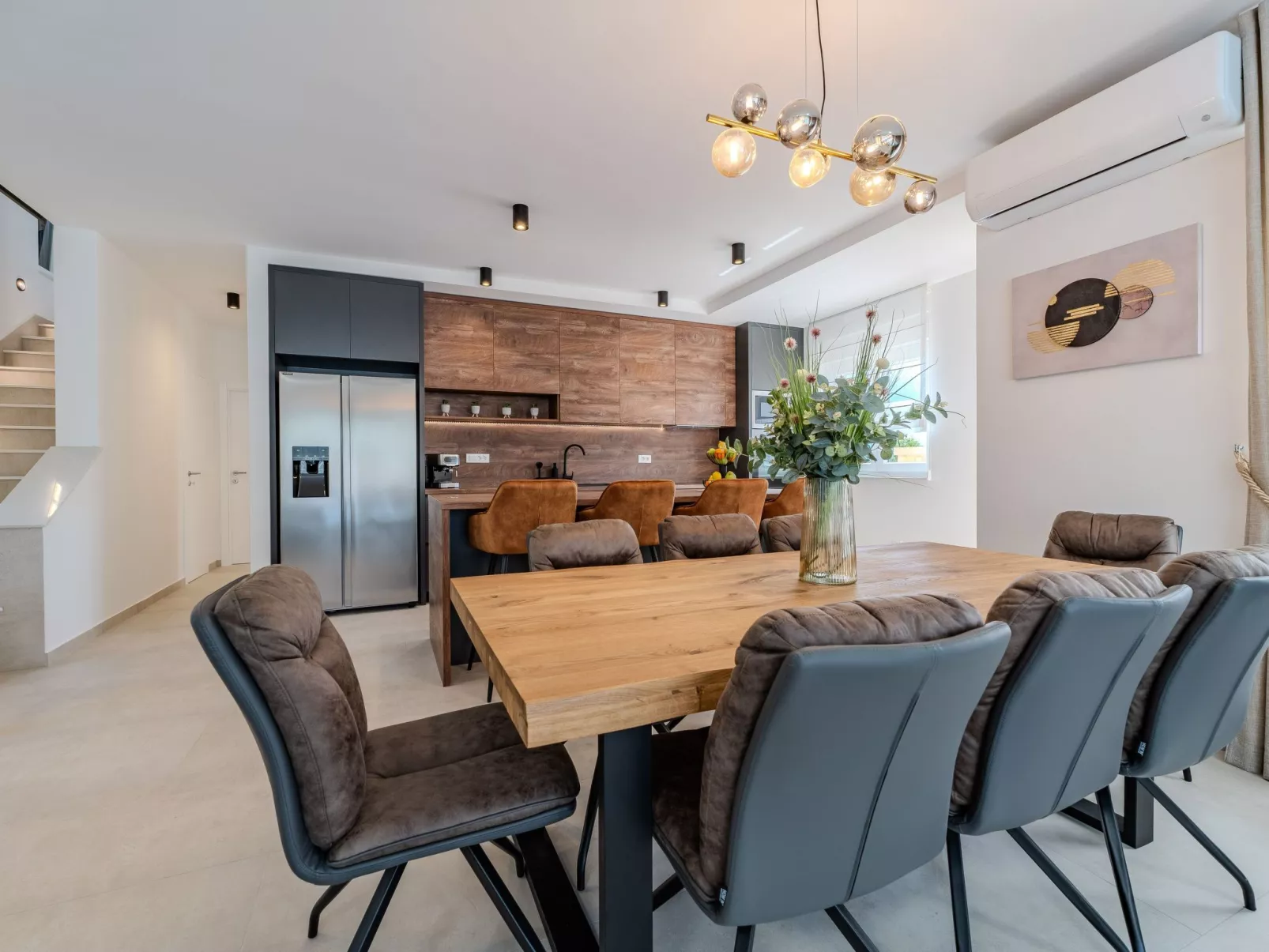 Neue Luxusvilla mit Pool - Agentur TA Leut-Drinnen