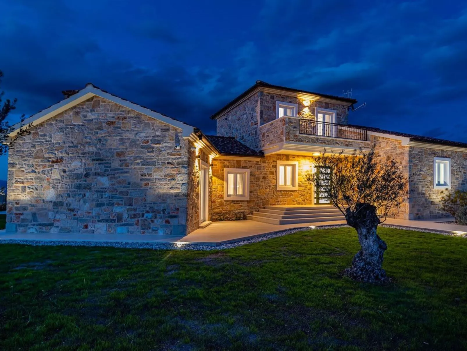 Dalmatinische Villa "Bocagnazzo" mit Pool-Draußen