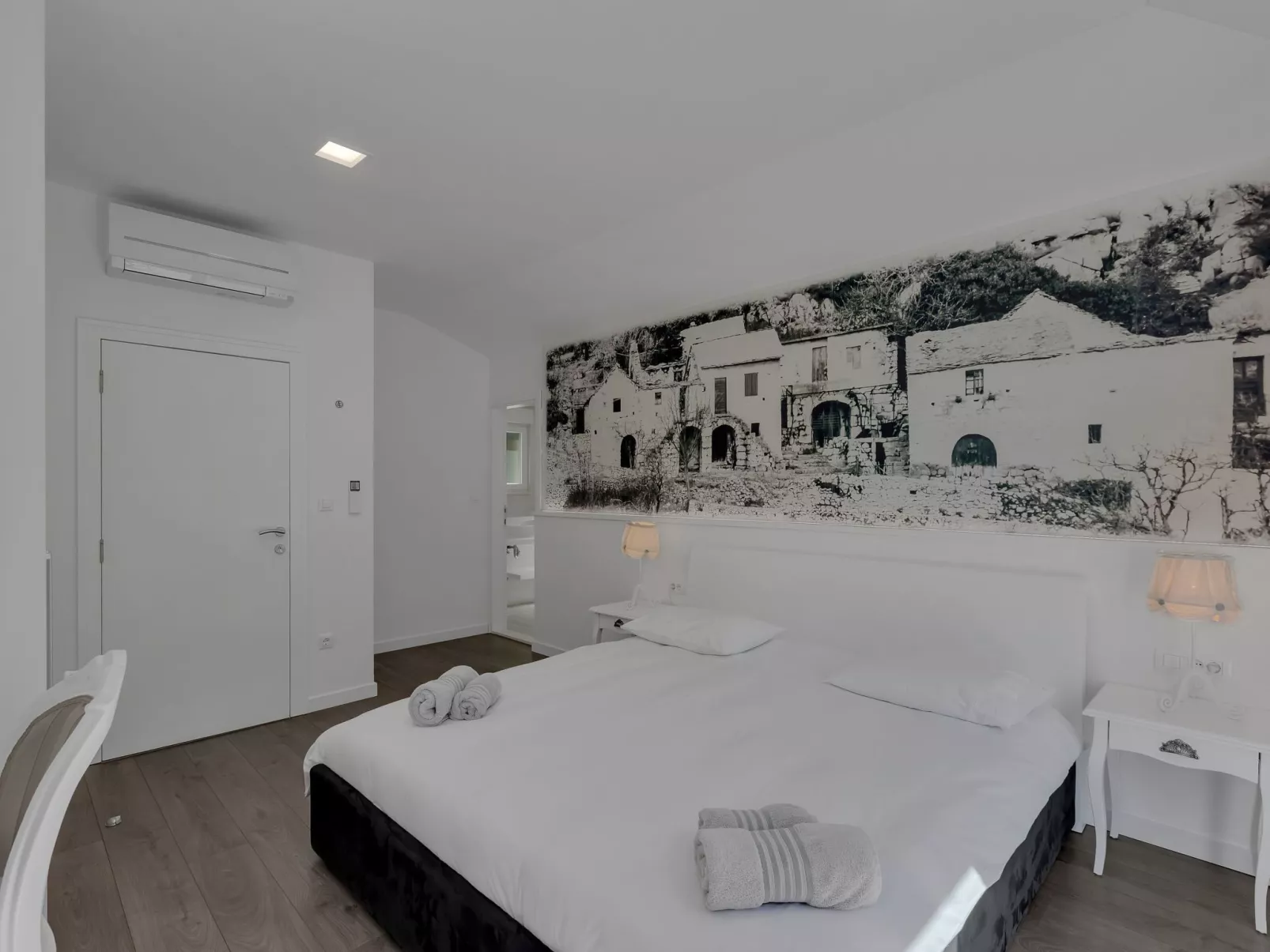 Mit Privatpool für 8 Personen  + 2 Kinder ca. 450 m&sup2; in Bast, Dalmatien (G-Dedans