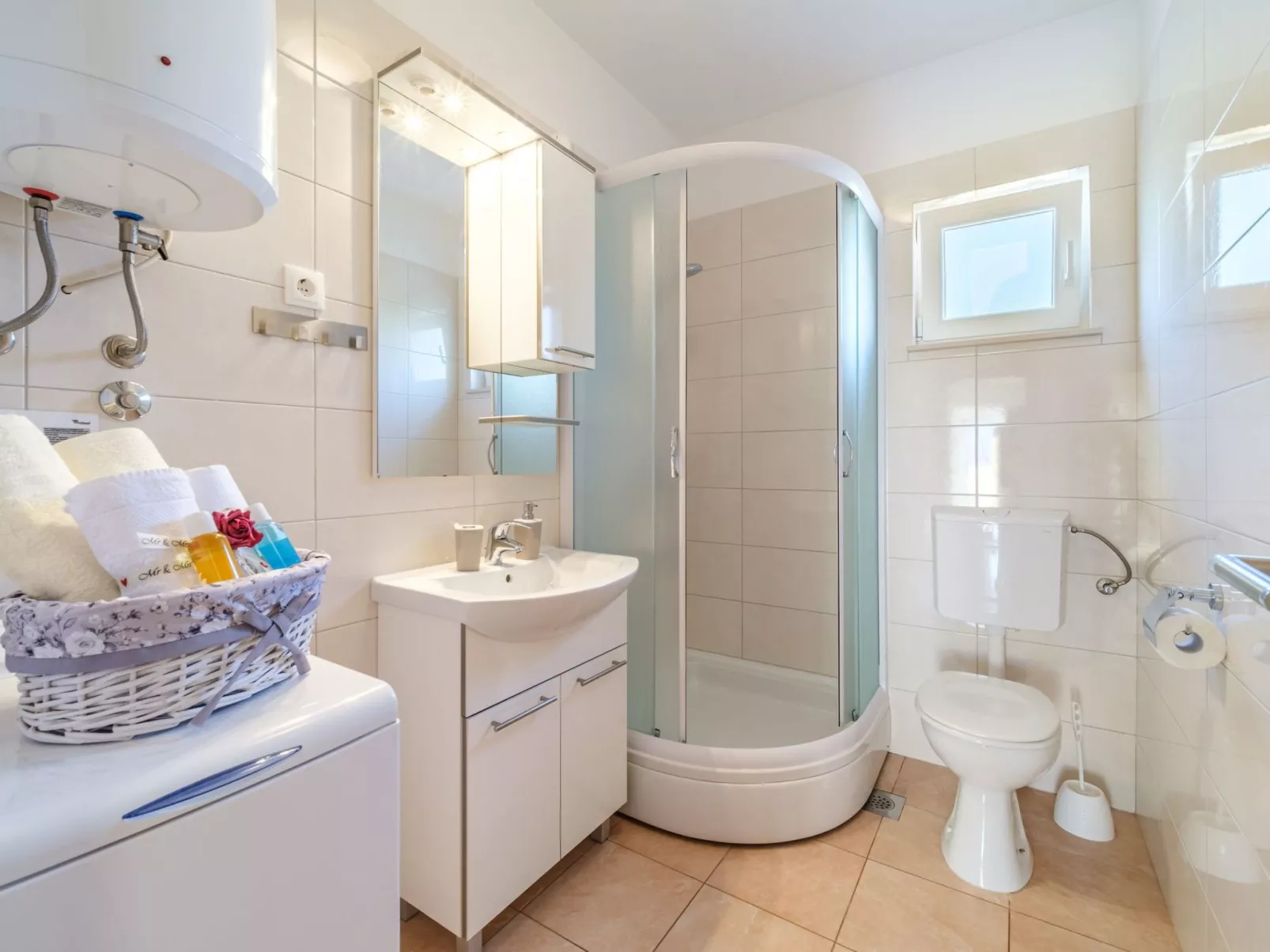 Für 5 Personen ca. 42 m&sup2; in Supetar, Adriaküste Kroatien (Kroatische Insel-Drinnen