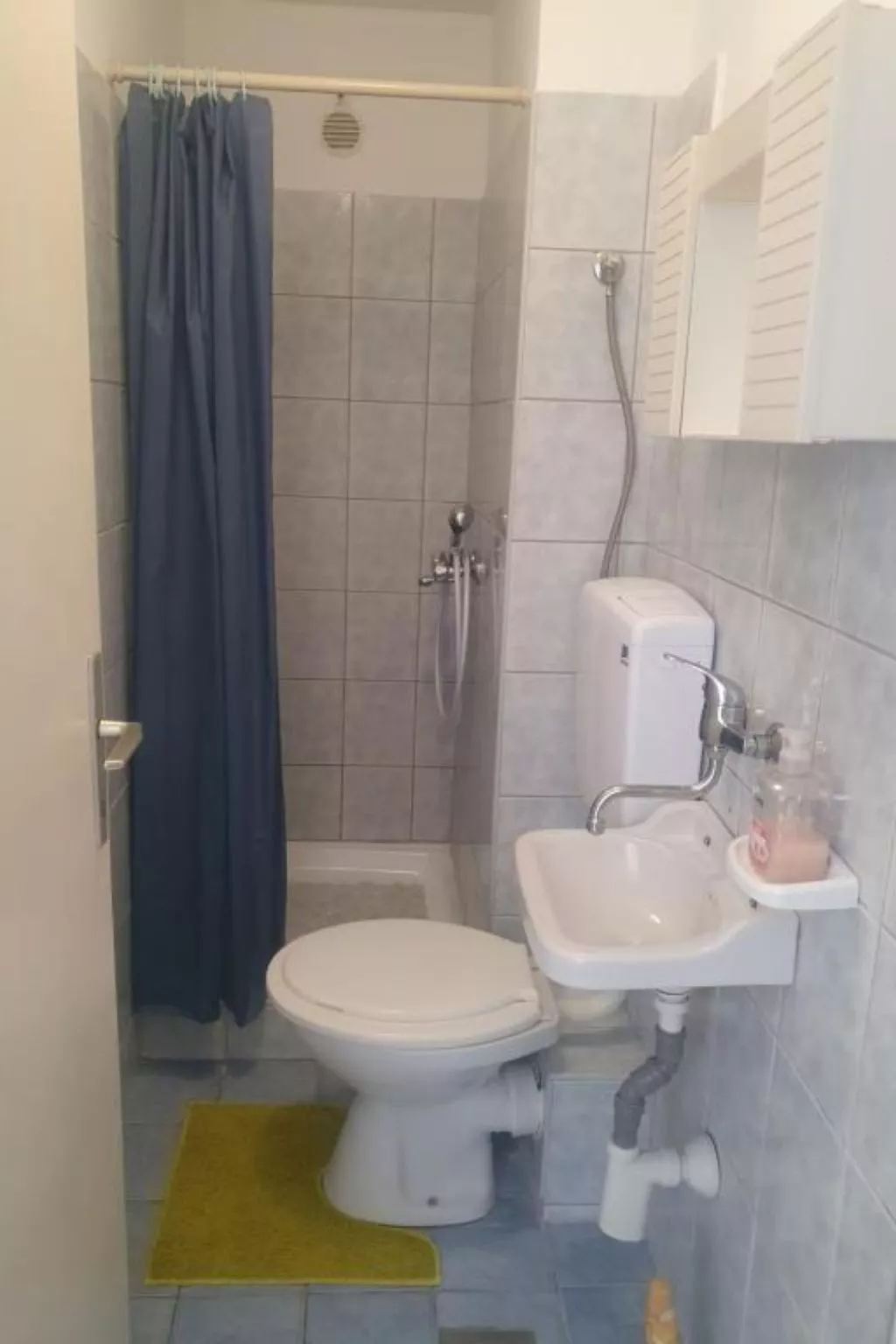 "Nikica" mit Blick auf das Meer-Inside