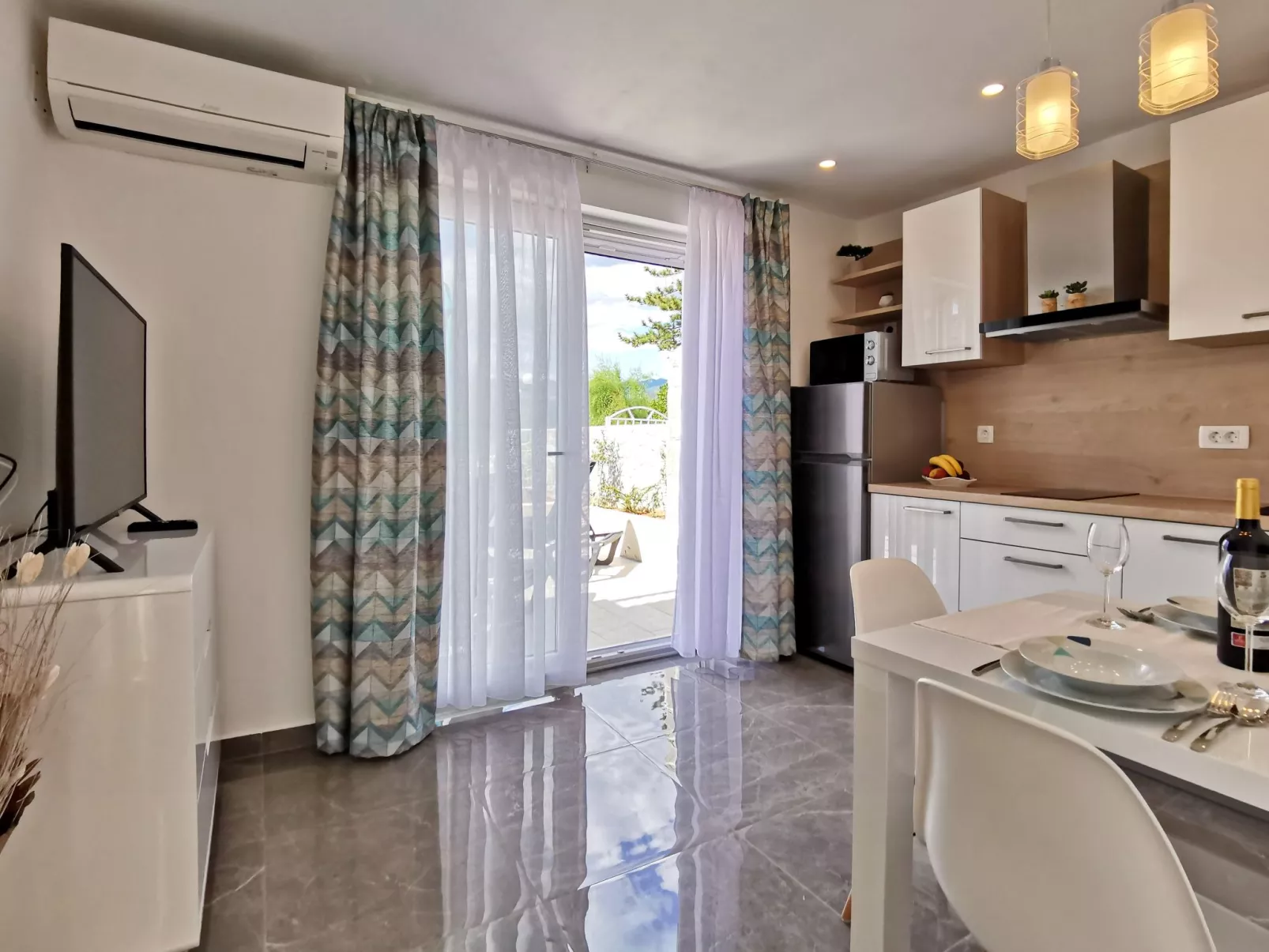 Studio Apartment More-Dedans