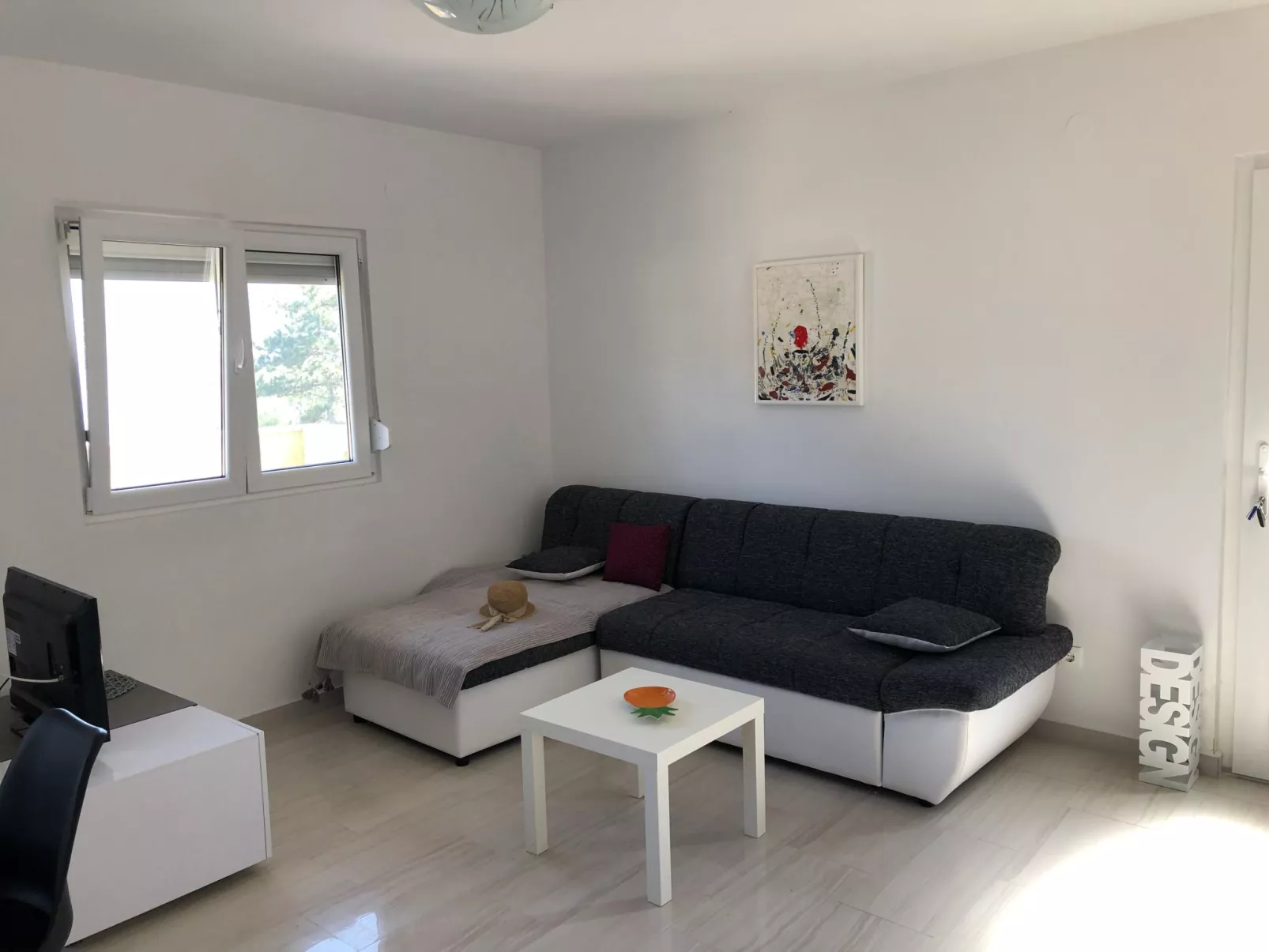 Mit grünem Garten und Meerblick - Inside
