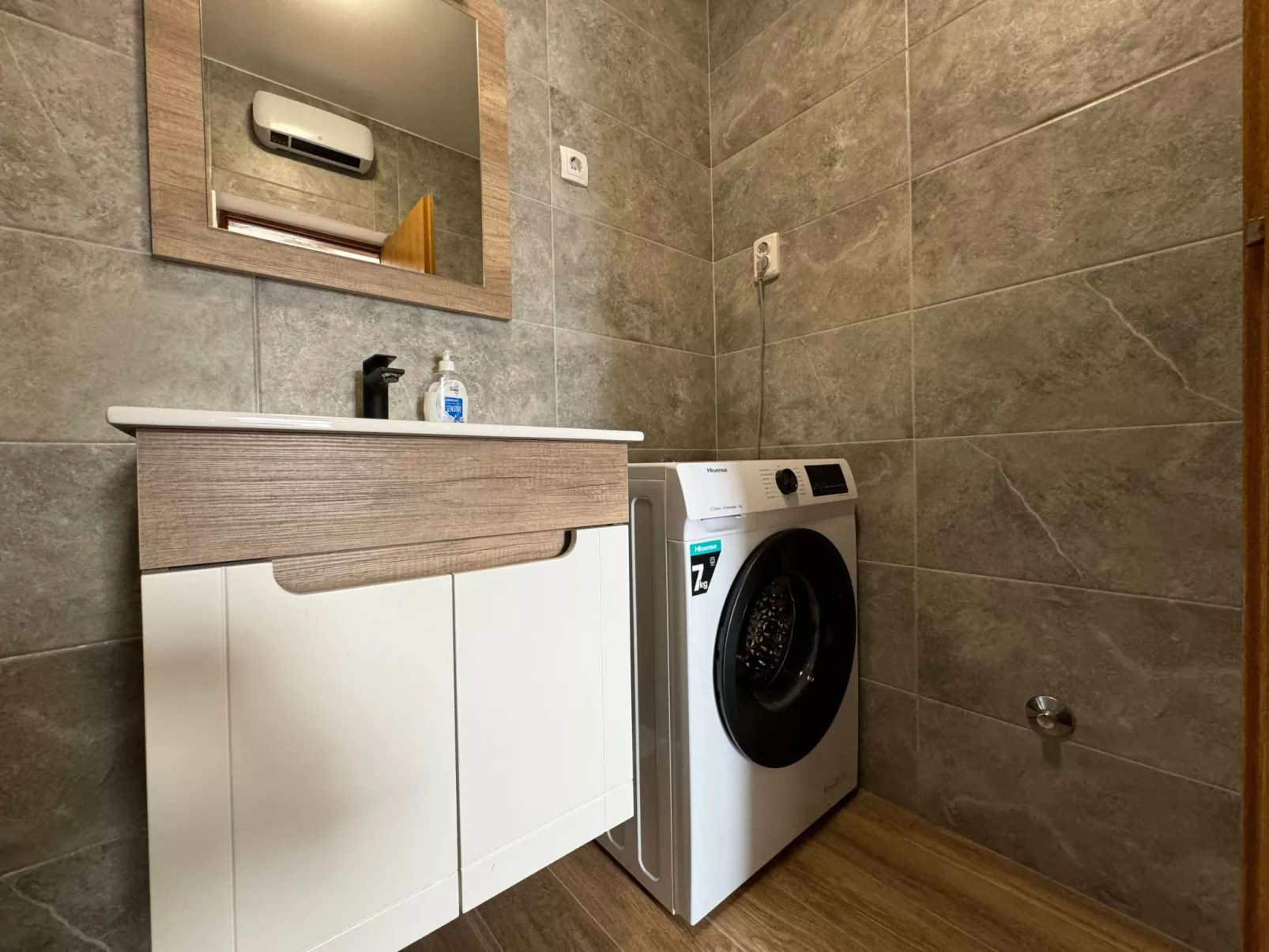 Gemütliche Wohnung Crno-Drinnen