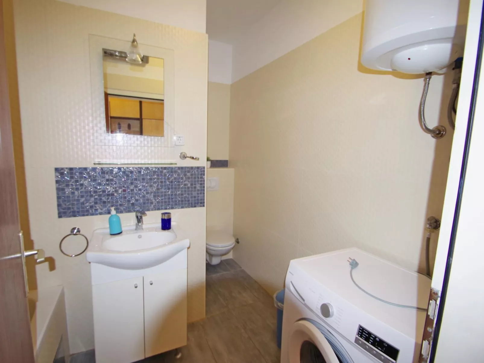 "Gortanova" mit privatem Balkon-Dedans