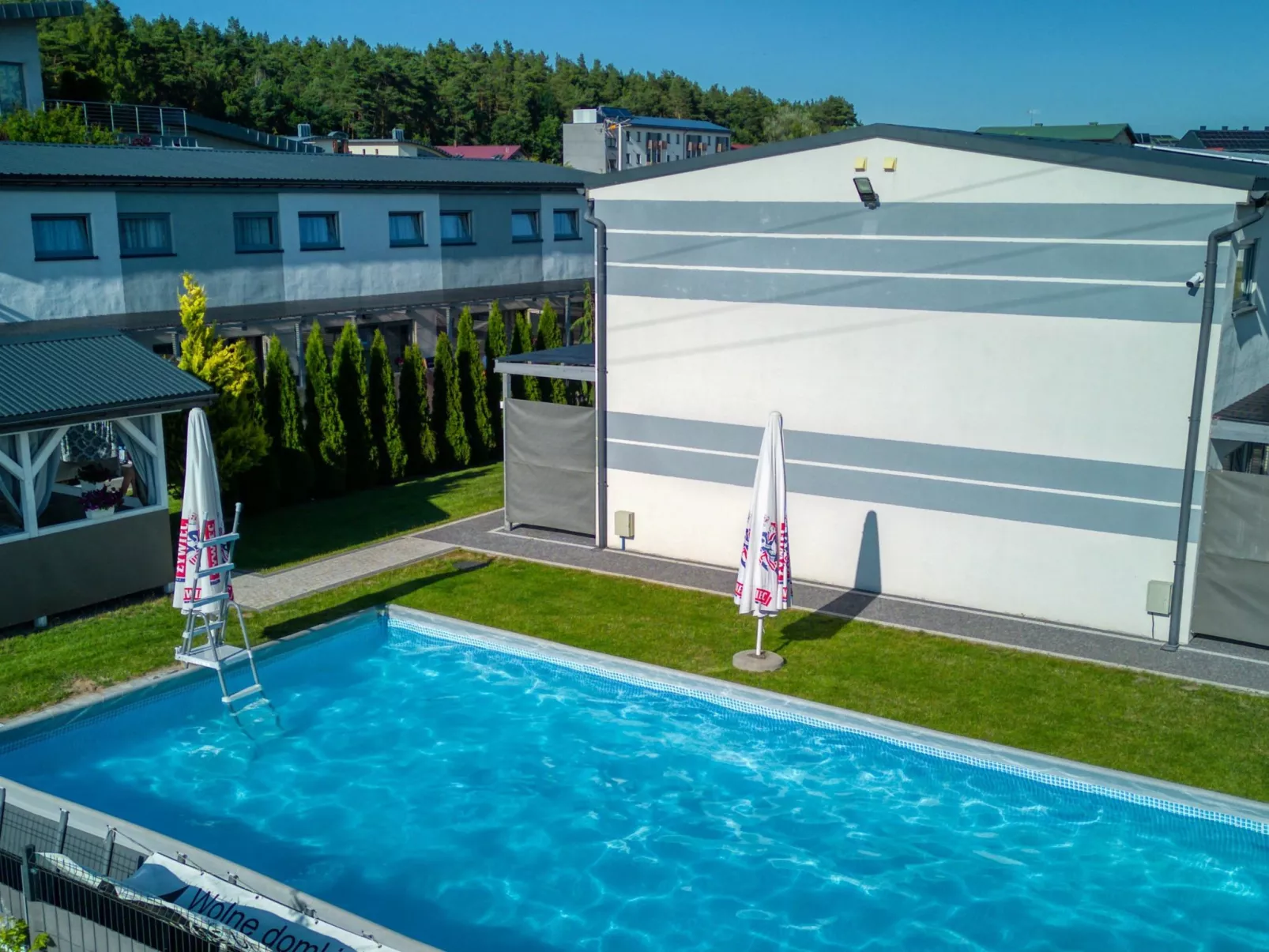 "Aurora" mit Terrasse-Draußen