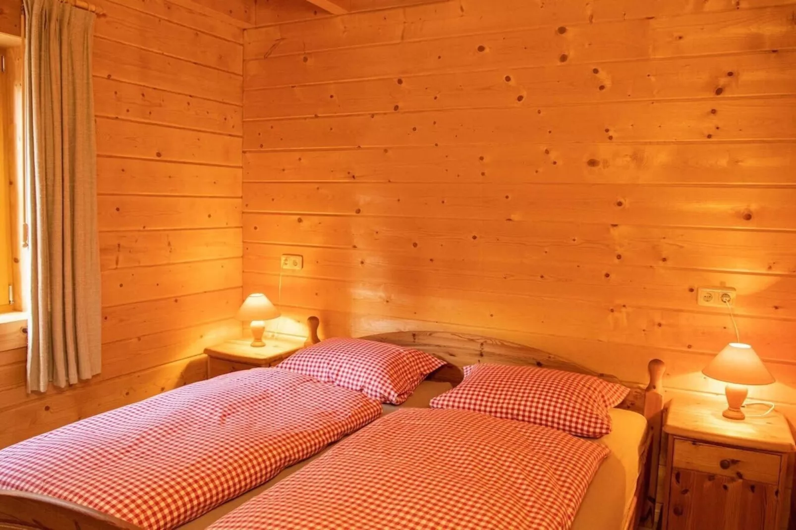 Luxus Blockhaus B-Schlafzimmer