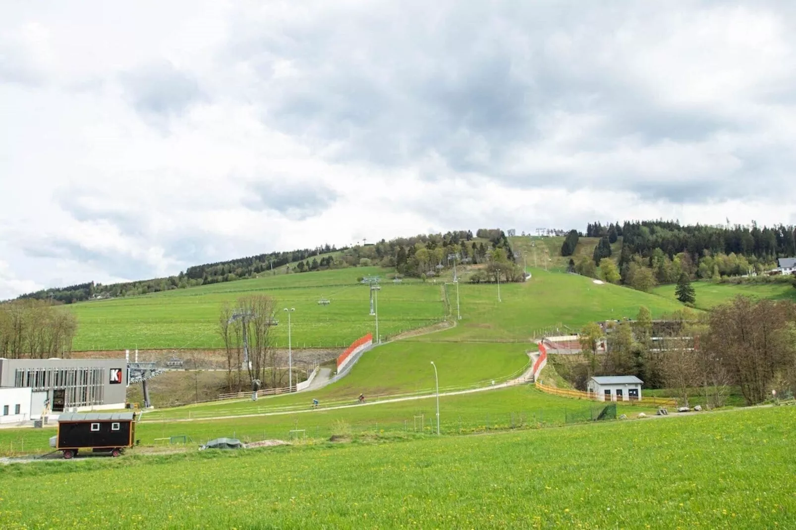 Luxus Blockhaus B-Aussicht Sommer