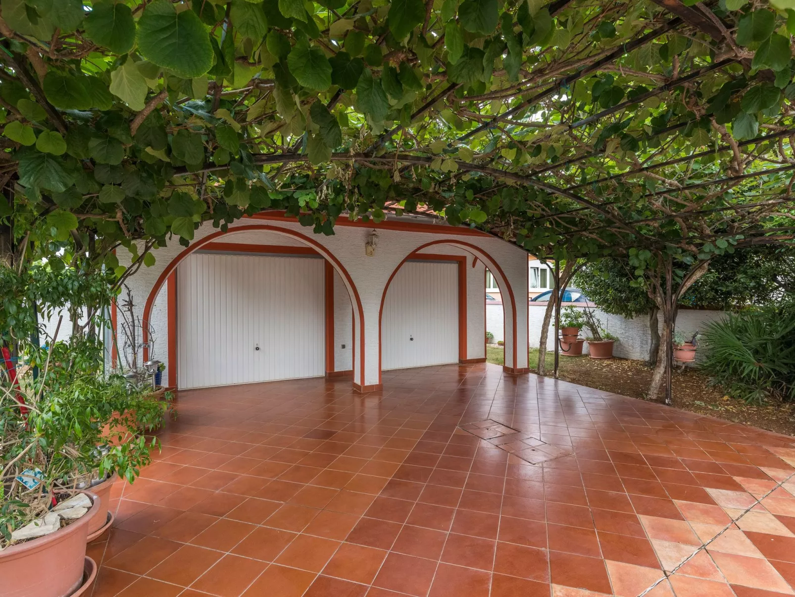 Charmante Familienvilla, in der Hunde willkommen sind-Draußen