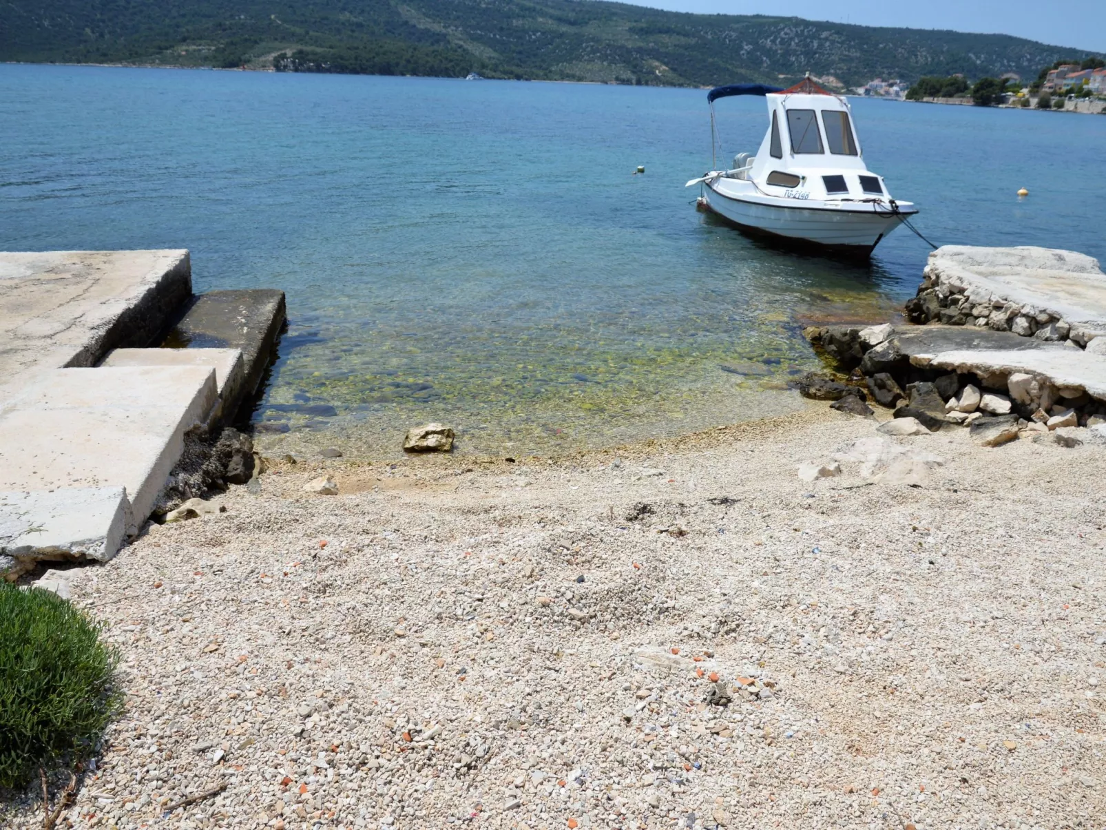 Schöne Wohnung in Poljica mit privatem Parkplatz-Outside