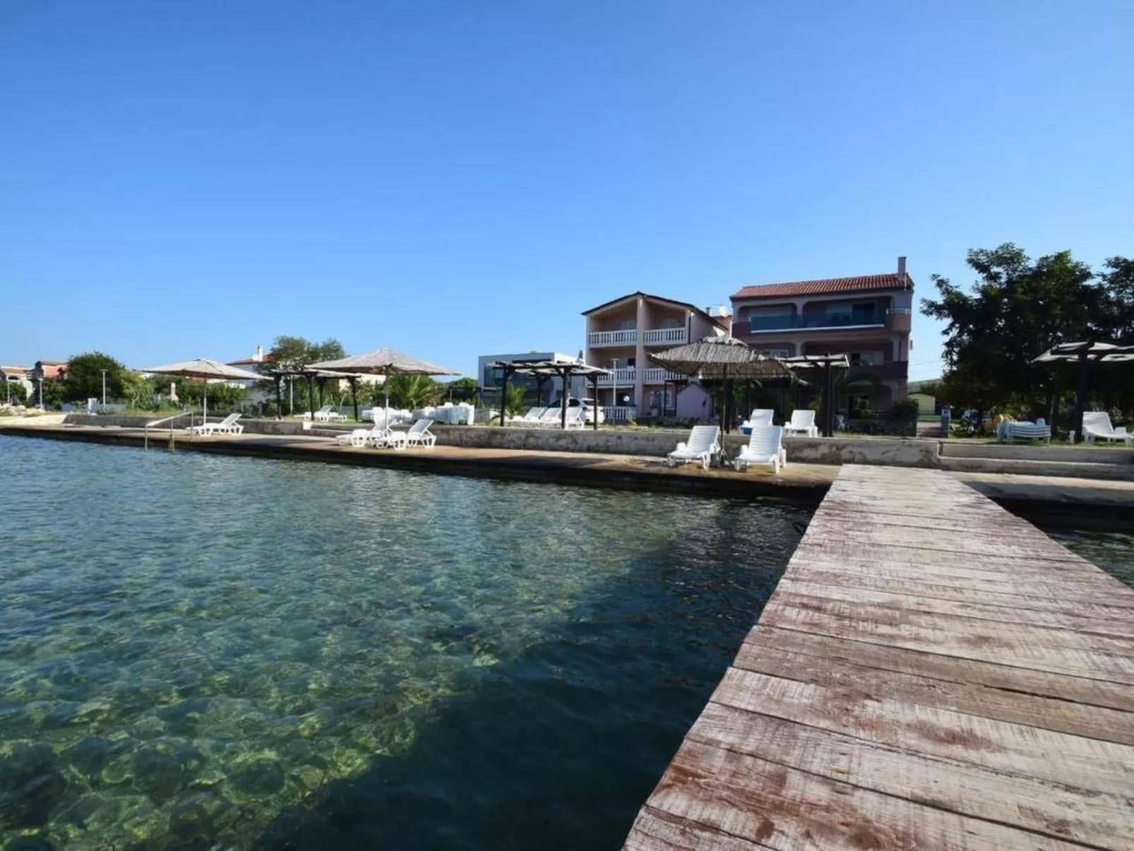 Wohnung in Turanj mit Grill-Draußen