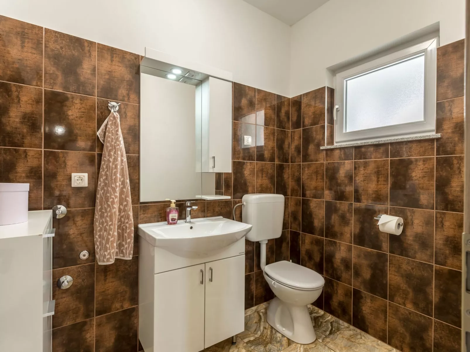 Villa Podrugovi Dvori mit Pool-Dedans