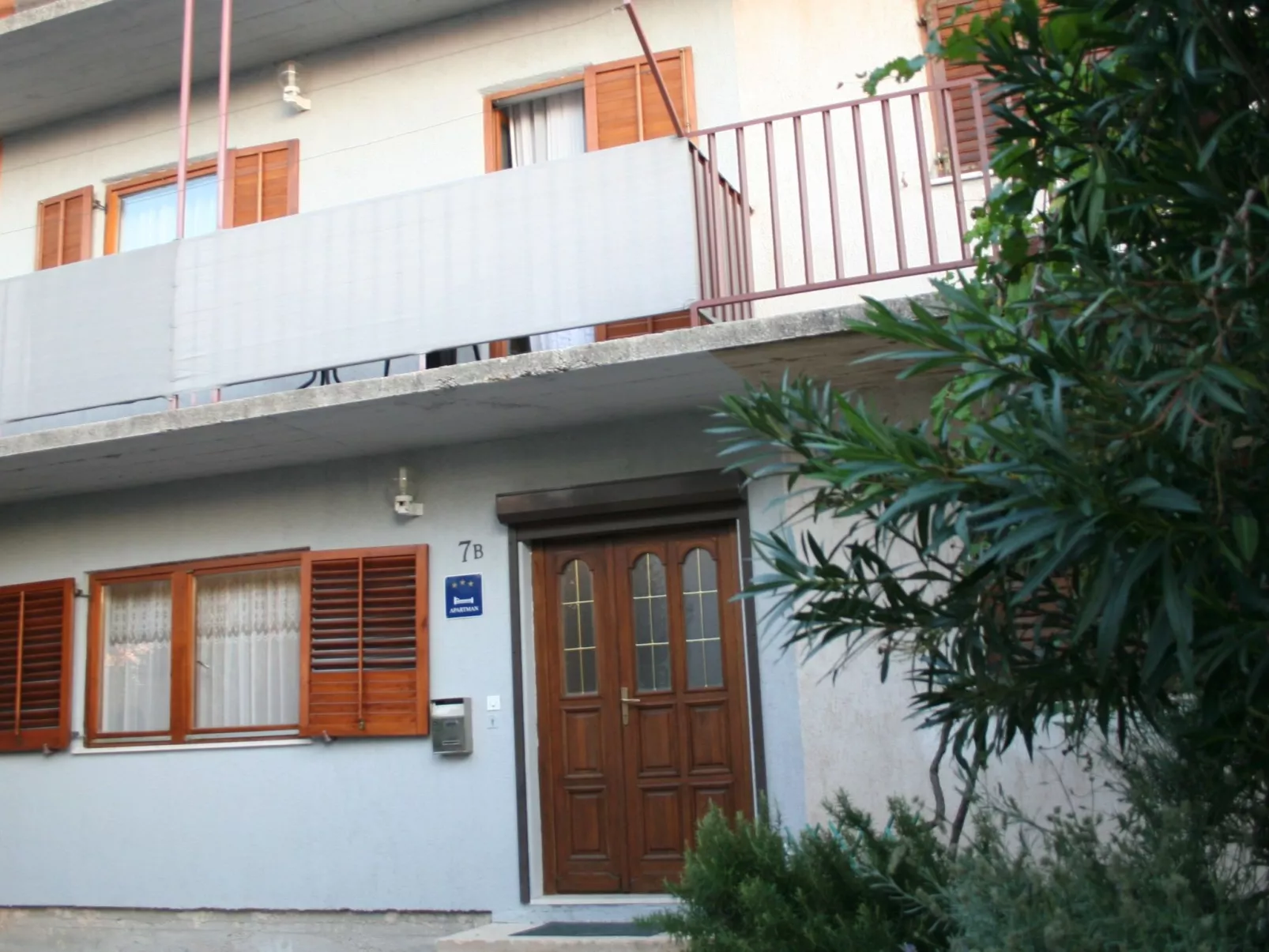 ''Adriana R.''-Draußen