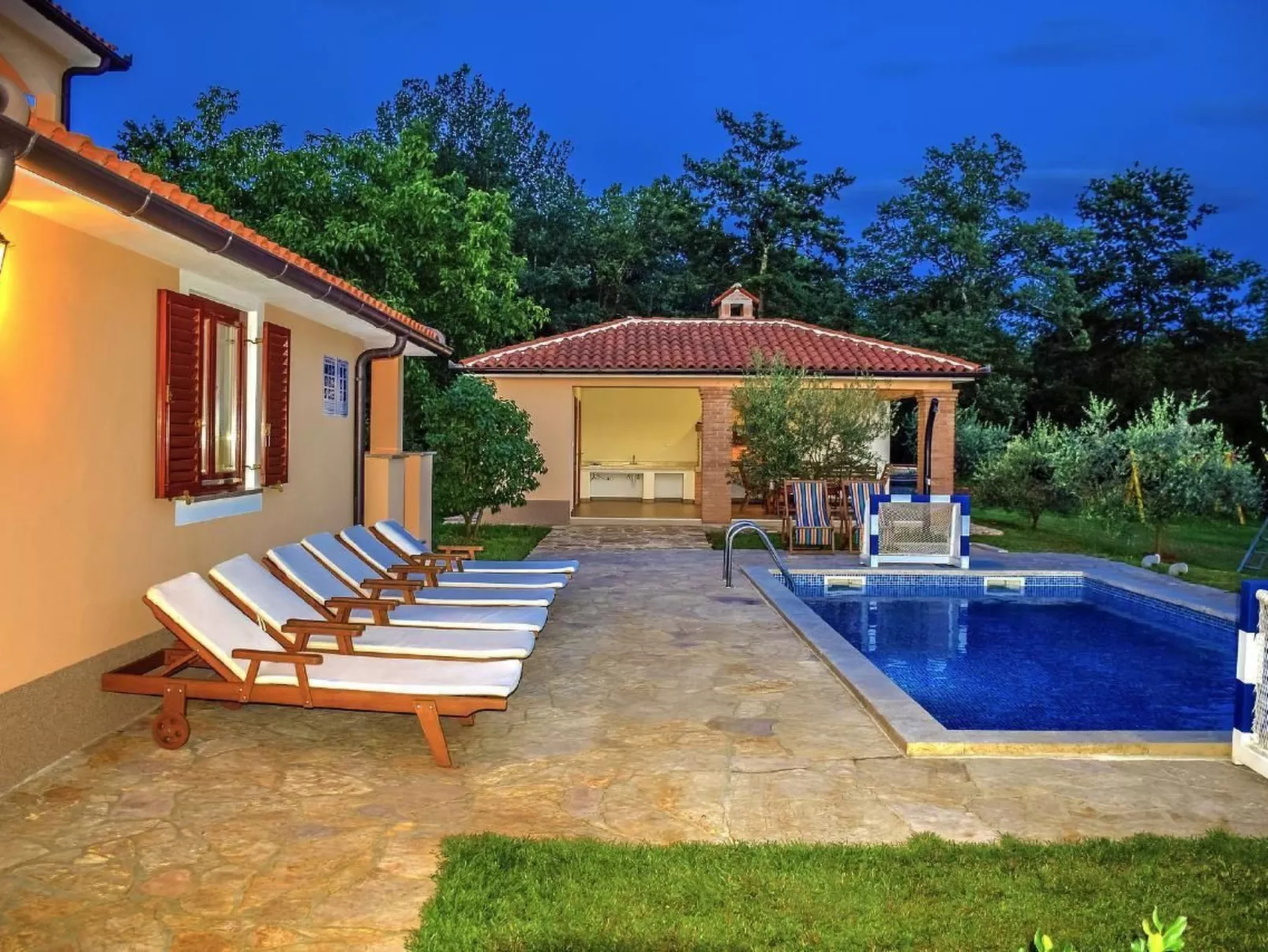 Villa "Villa Dani" mit privatem Pool-Dehors