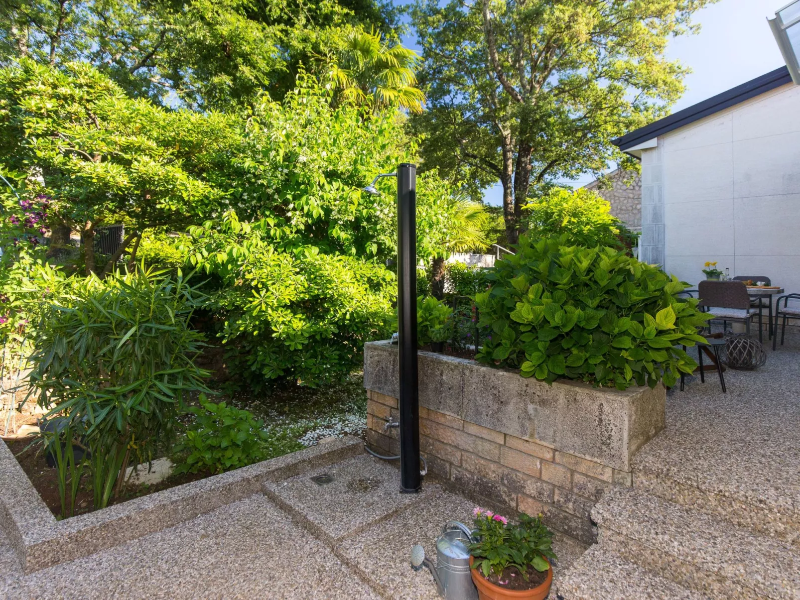 Wohnung "Villa Karmen" direkt am Strand-Draußen