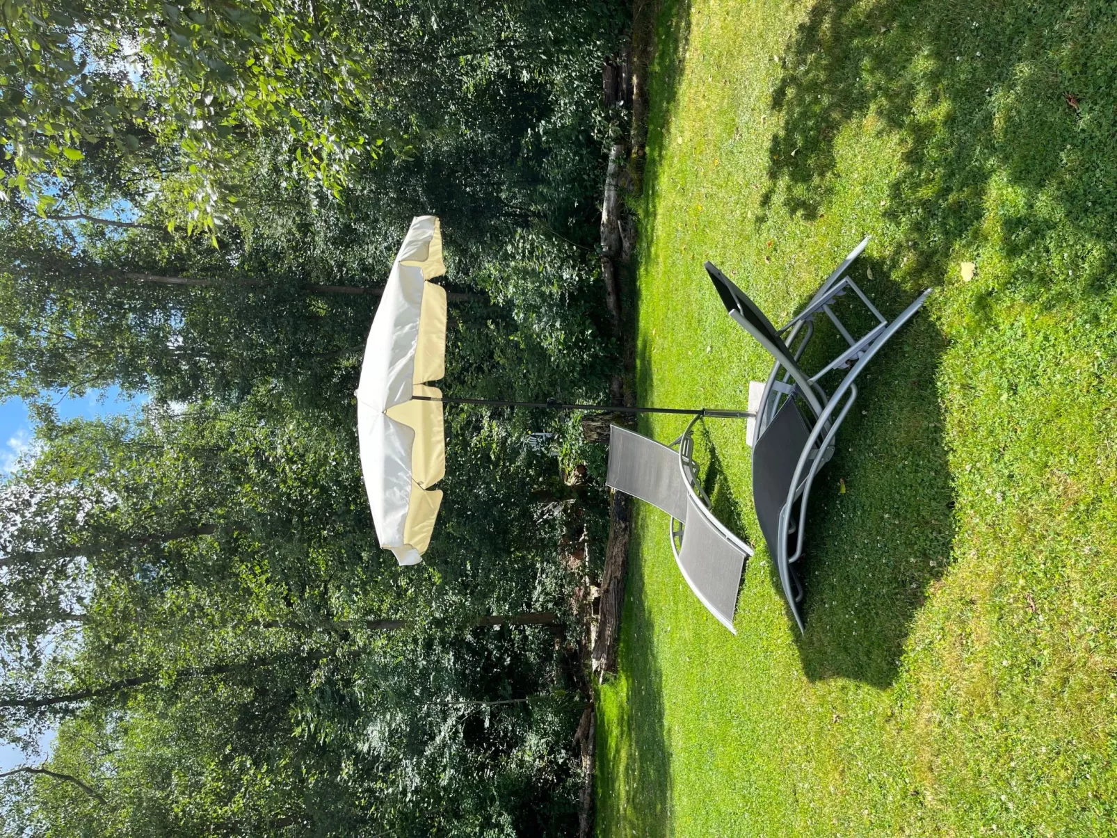 Familienfreundliches Haus mit großer Terrasse-Outside
