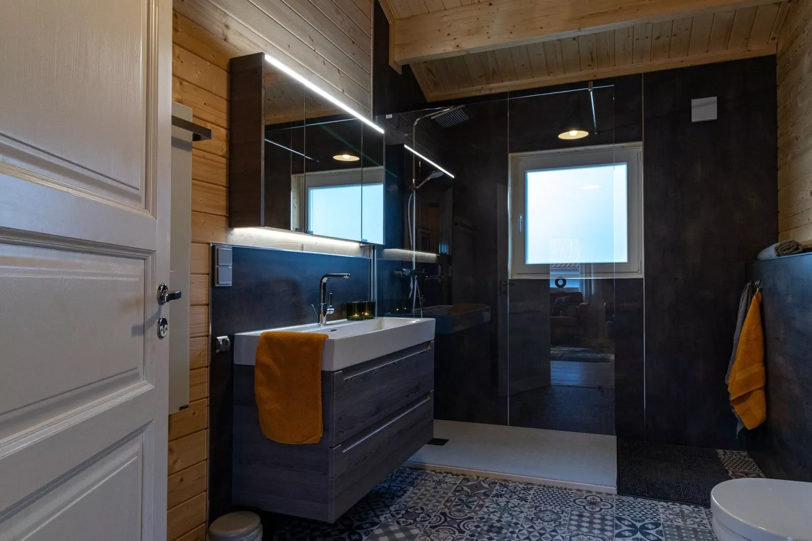 Holzhaus Willingen-Bathroom
