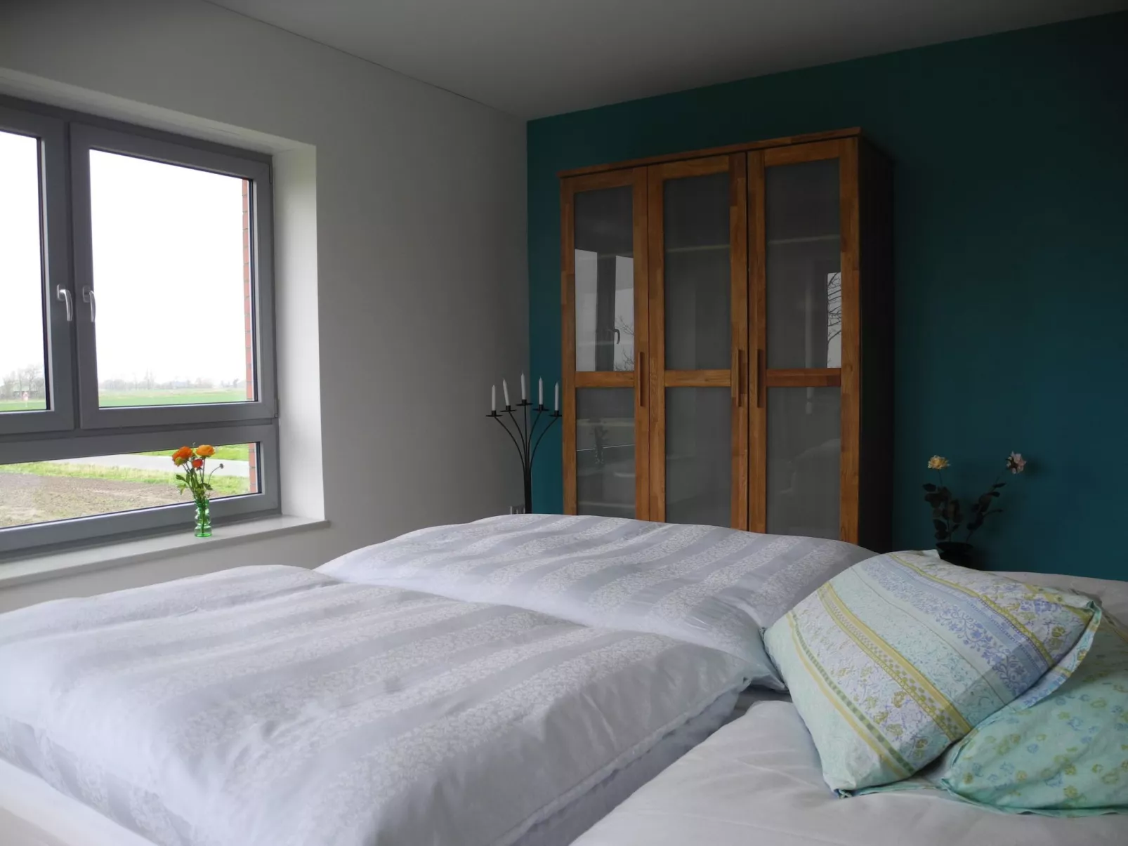 Geräumiges Ferienhaus mit Garten und Weitblick-Dedans