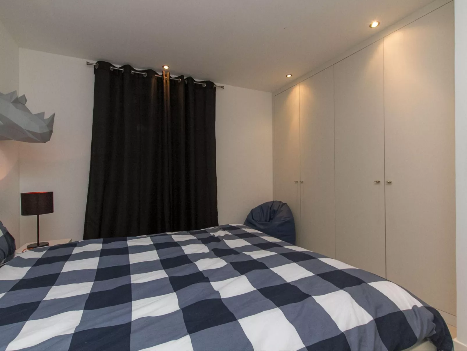 Villa mit Pool-Inside