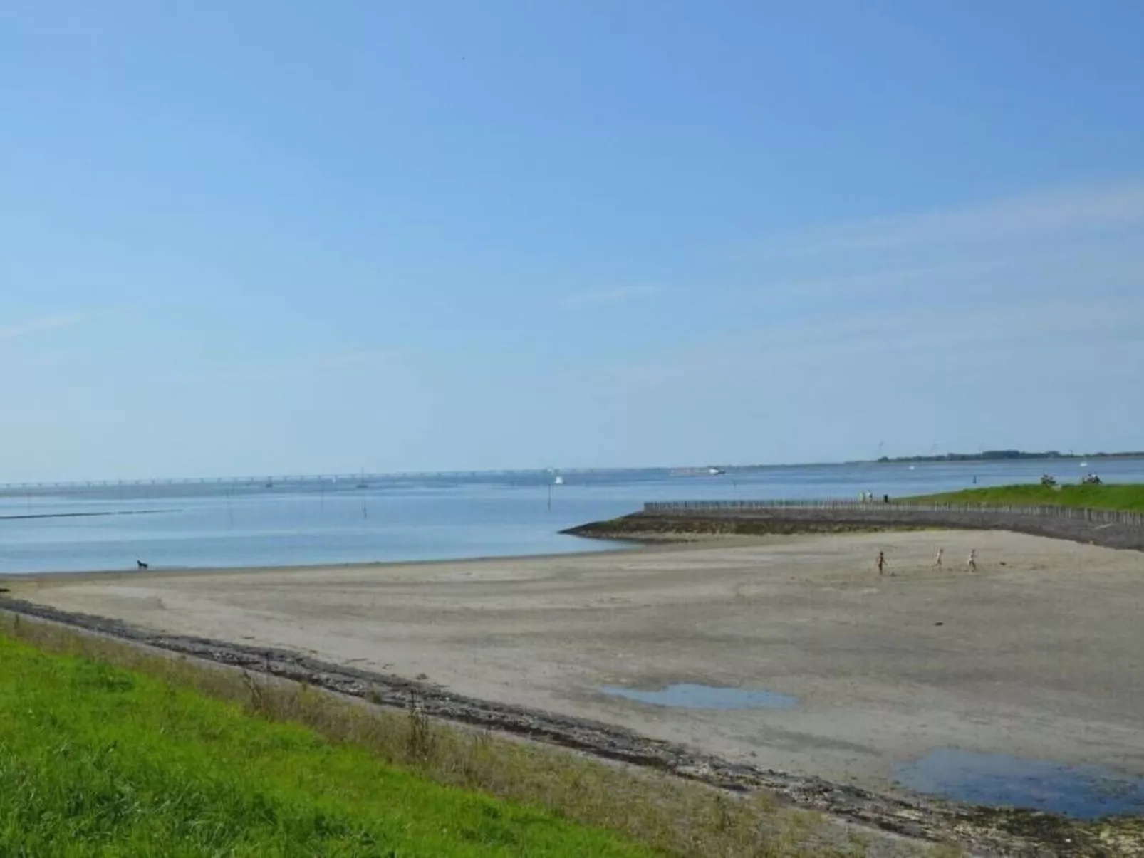 "Buurtweg 121"-Draußen