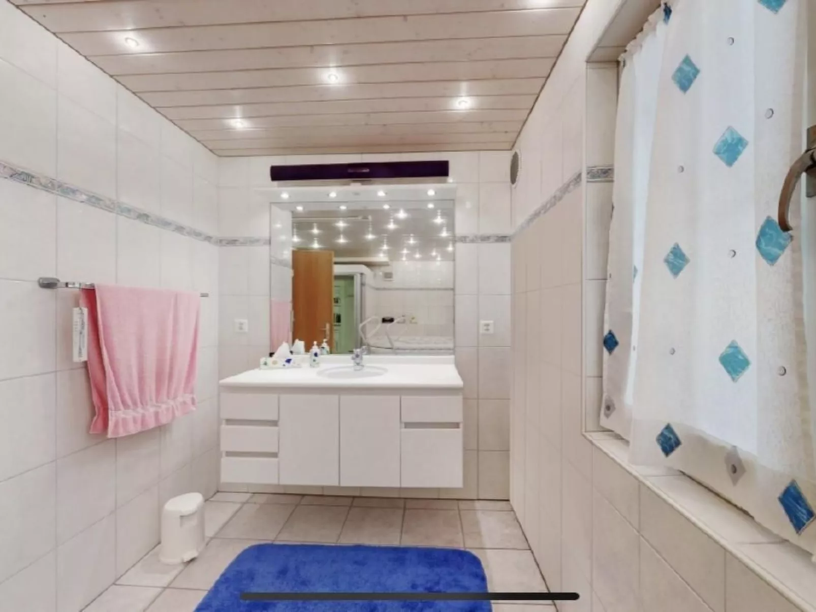 Finkenwiese Suite - mit Billiard und Wintergarten-Drinnen