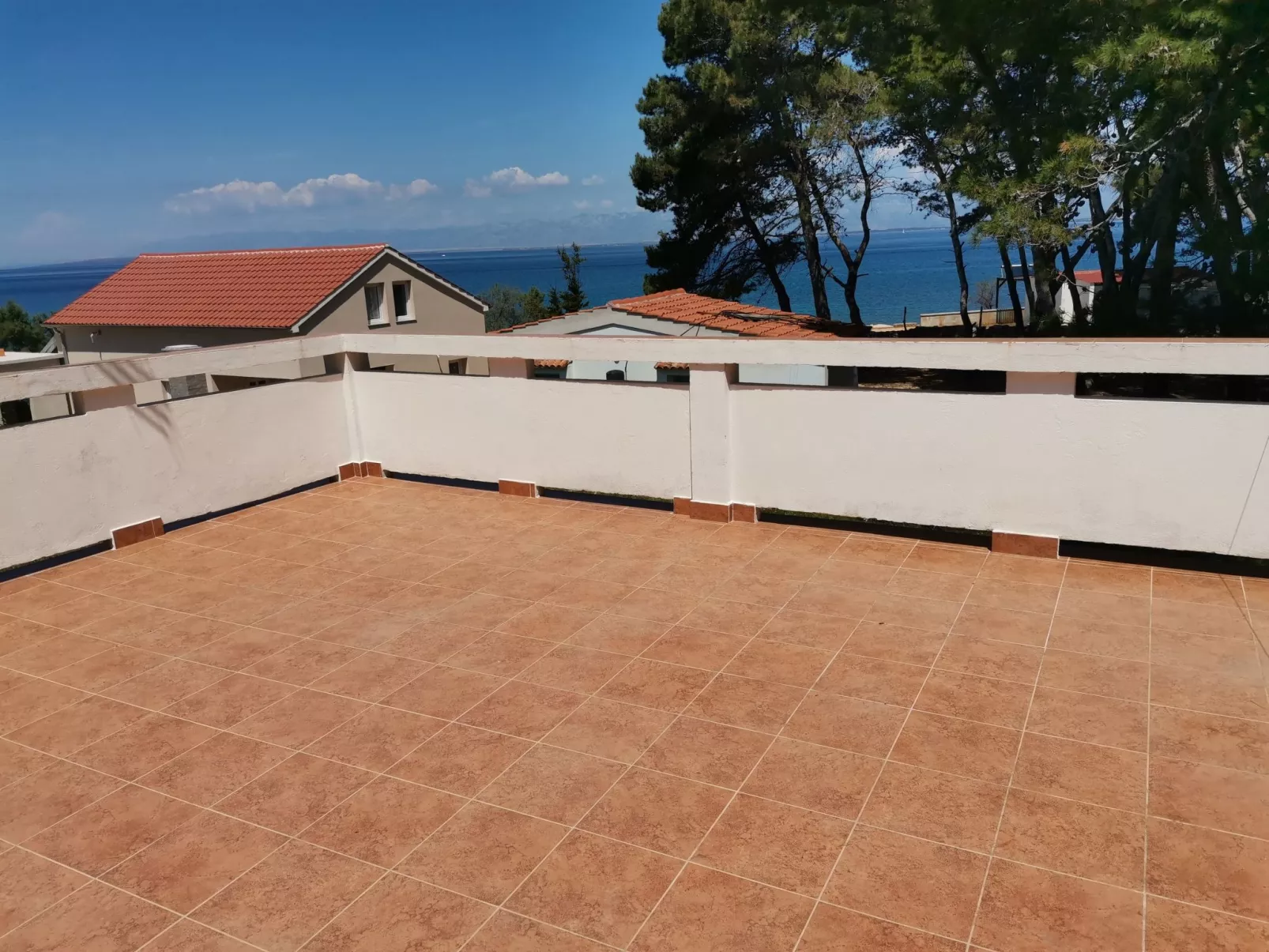 Appartement Porat in Ugljan mit Garten und Terrasse-Draußen