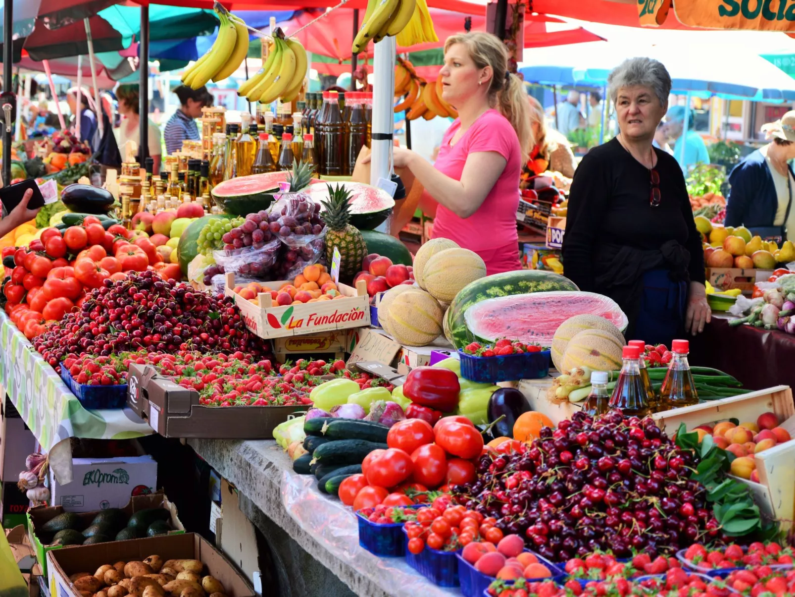 Erdgeschosswohnung mit viel Komfort und Terrasse-Draußen