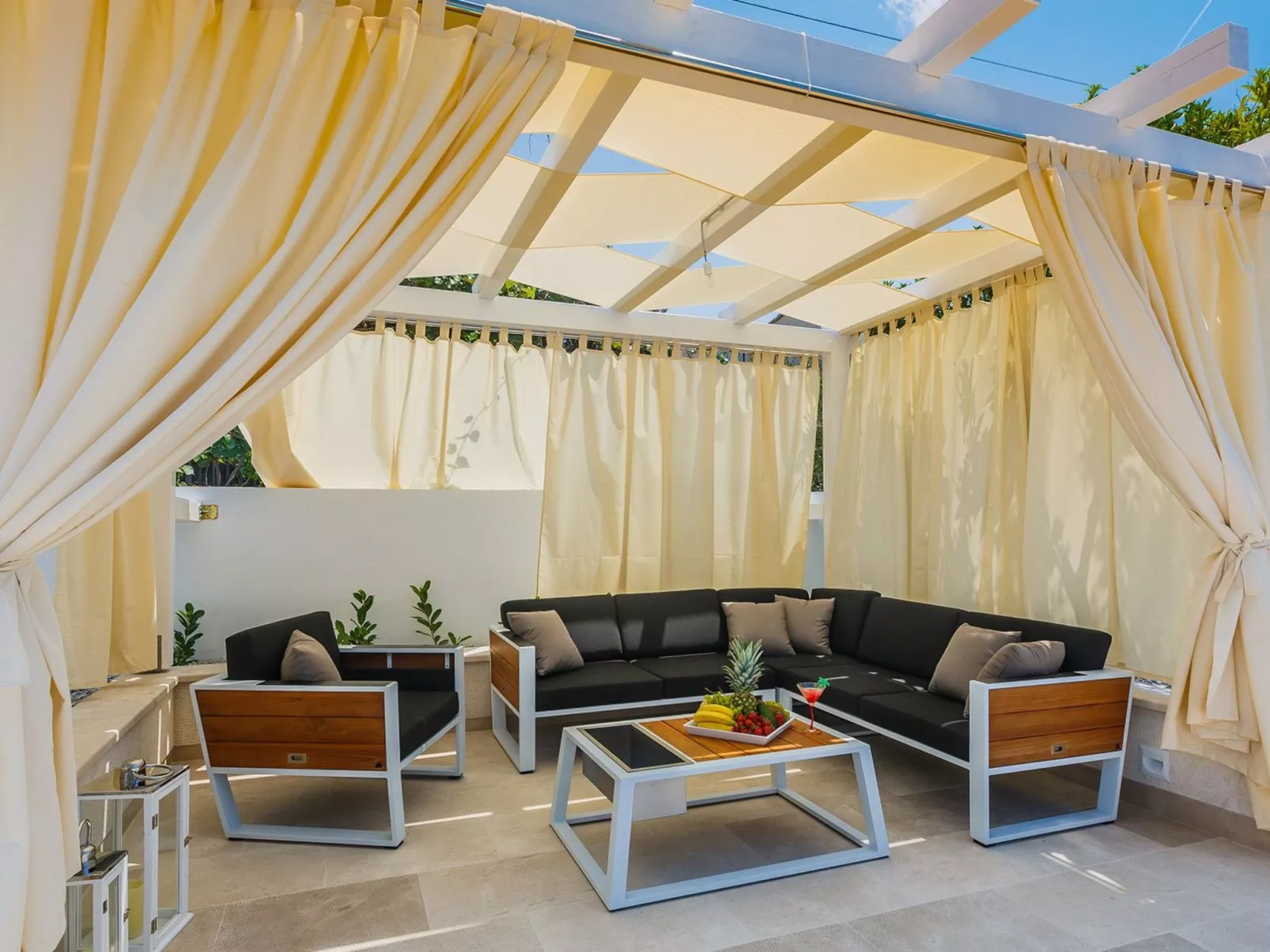 Charmantes Studio Irena - EOS CROATIA-Inside