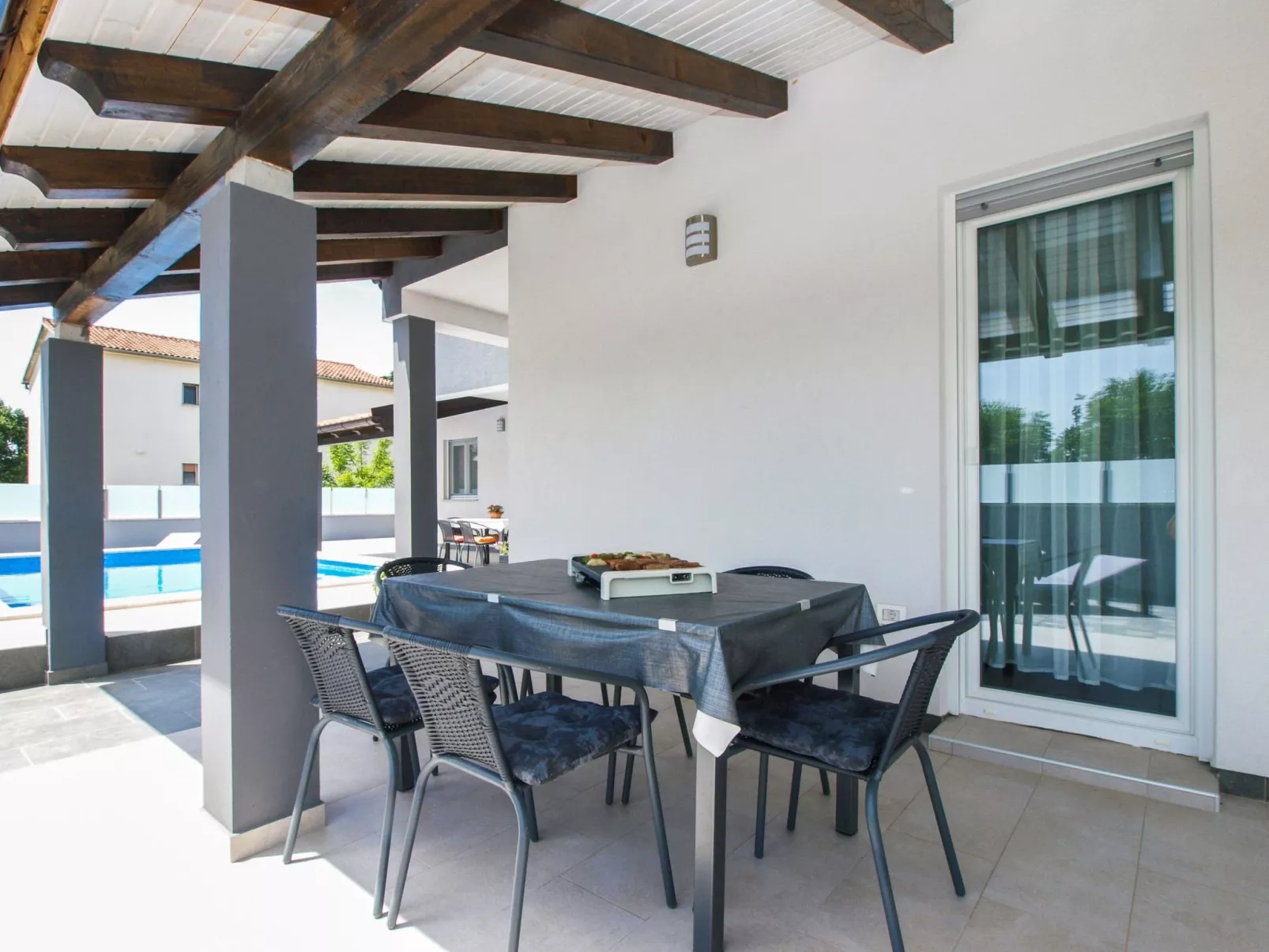 Villa Pikula App.1-Draußen