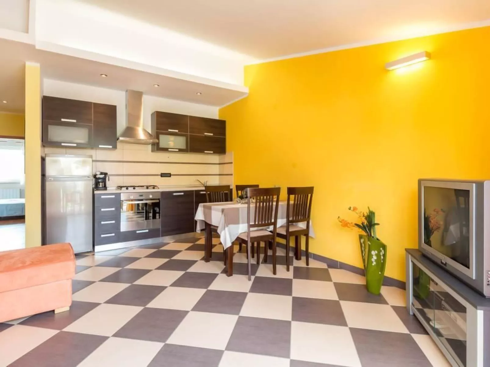 Modernes Appartement in Pula mit Grill und Garten-Dedans