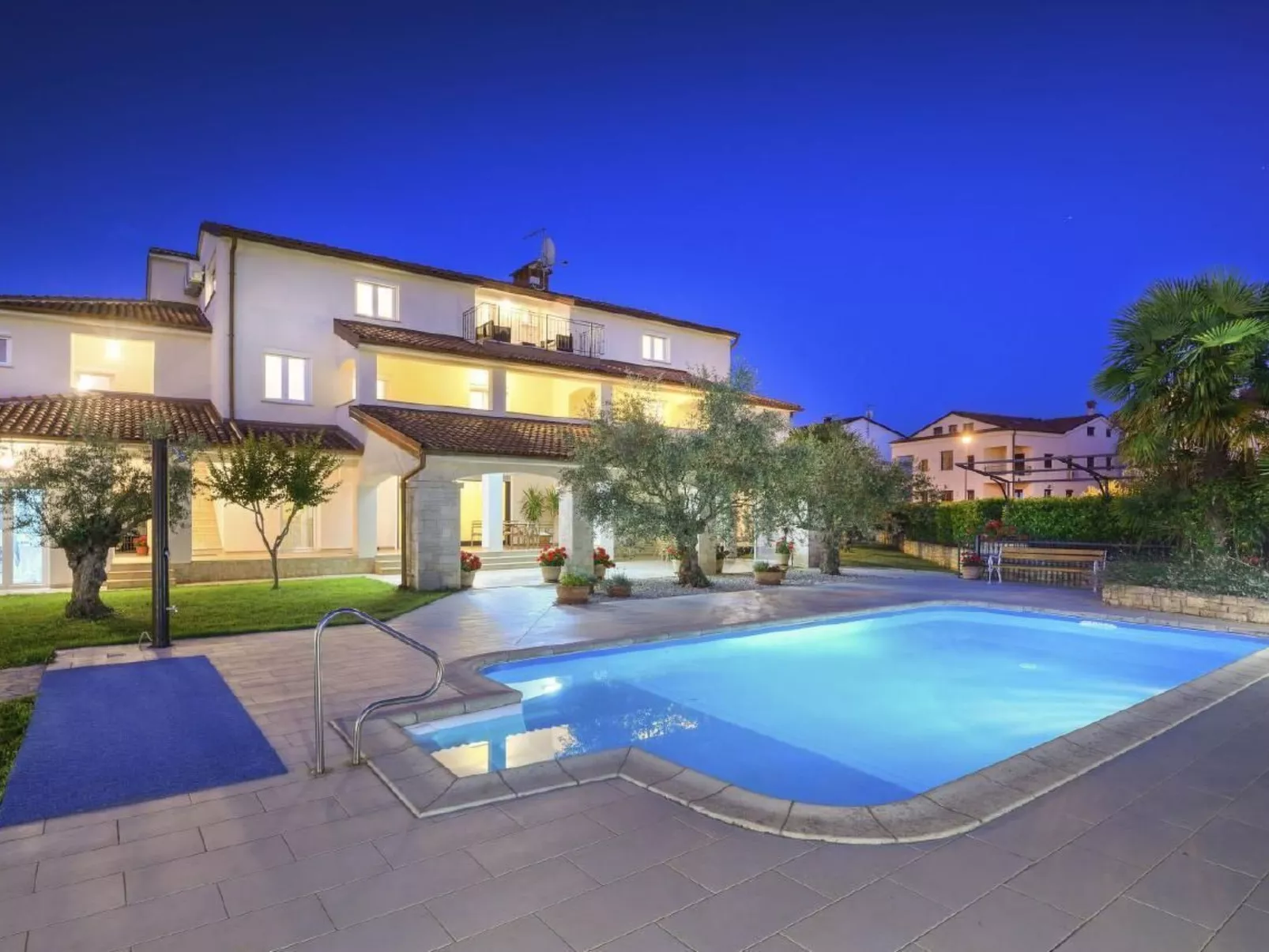 Residence Paradiso 2-Image-tags.info