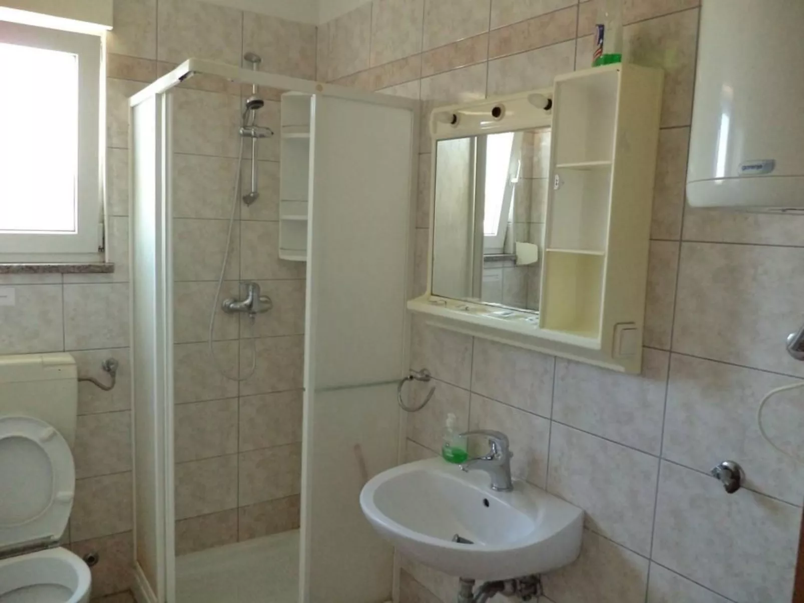 Mit Balkon, für vier Personen-Image-tags.info