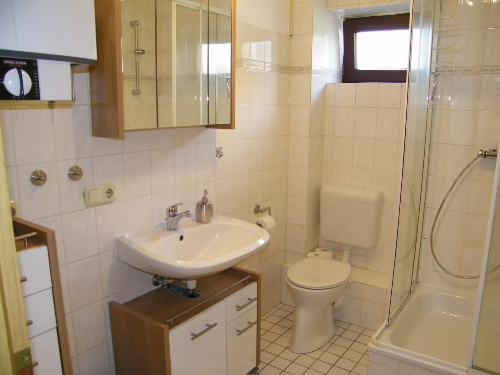 In Kappeln mit Großem Balkon-Dedans