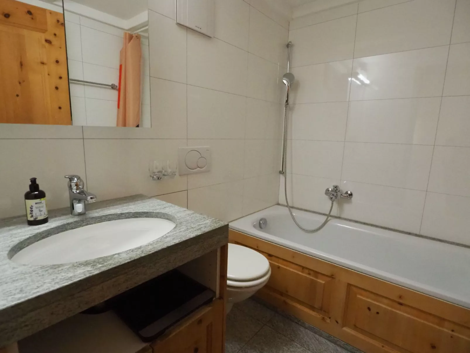 Chesa Aledeia A7-Drinnen