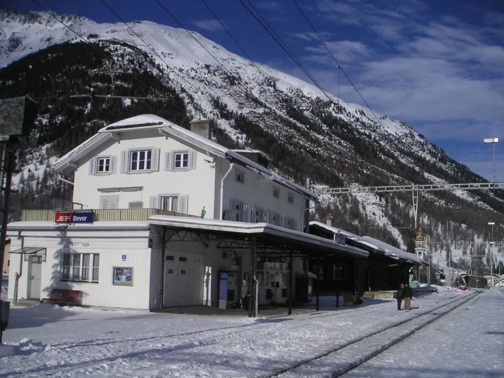 Chesa Arettas-Outside