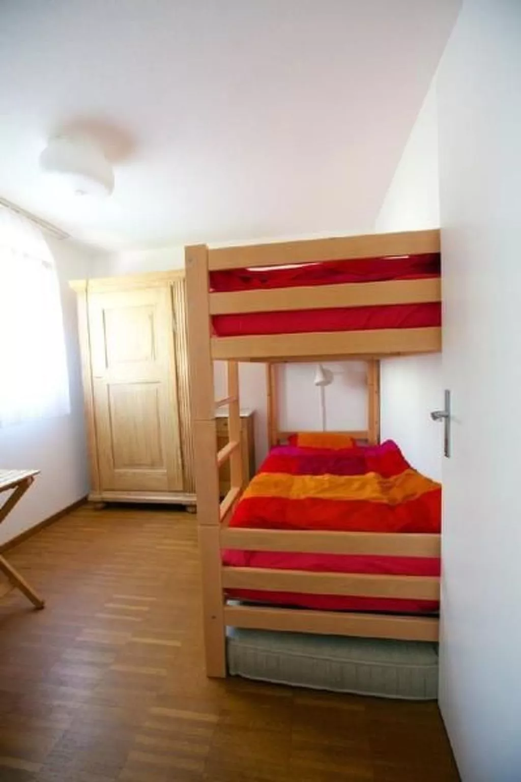 Chesa Cuntainta-Image-tags.info