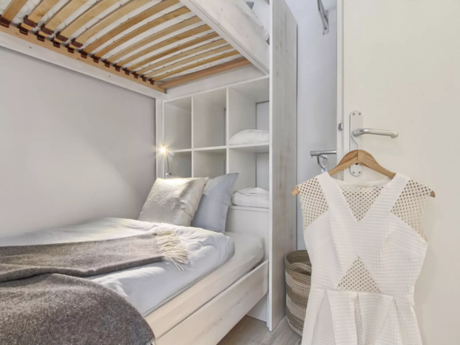 Stylisches Haus mit Dachterrasse, Bar und Hot Tub-Drinnen