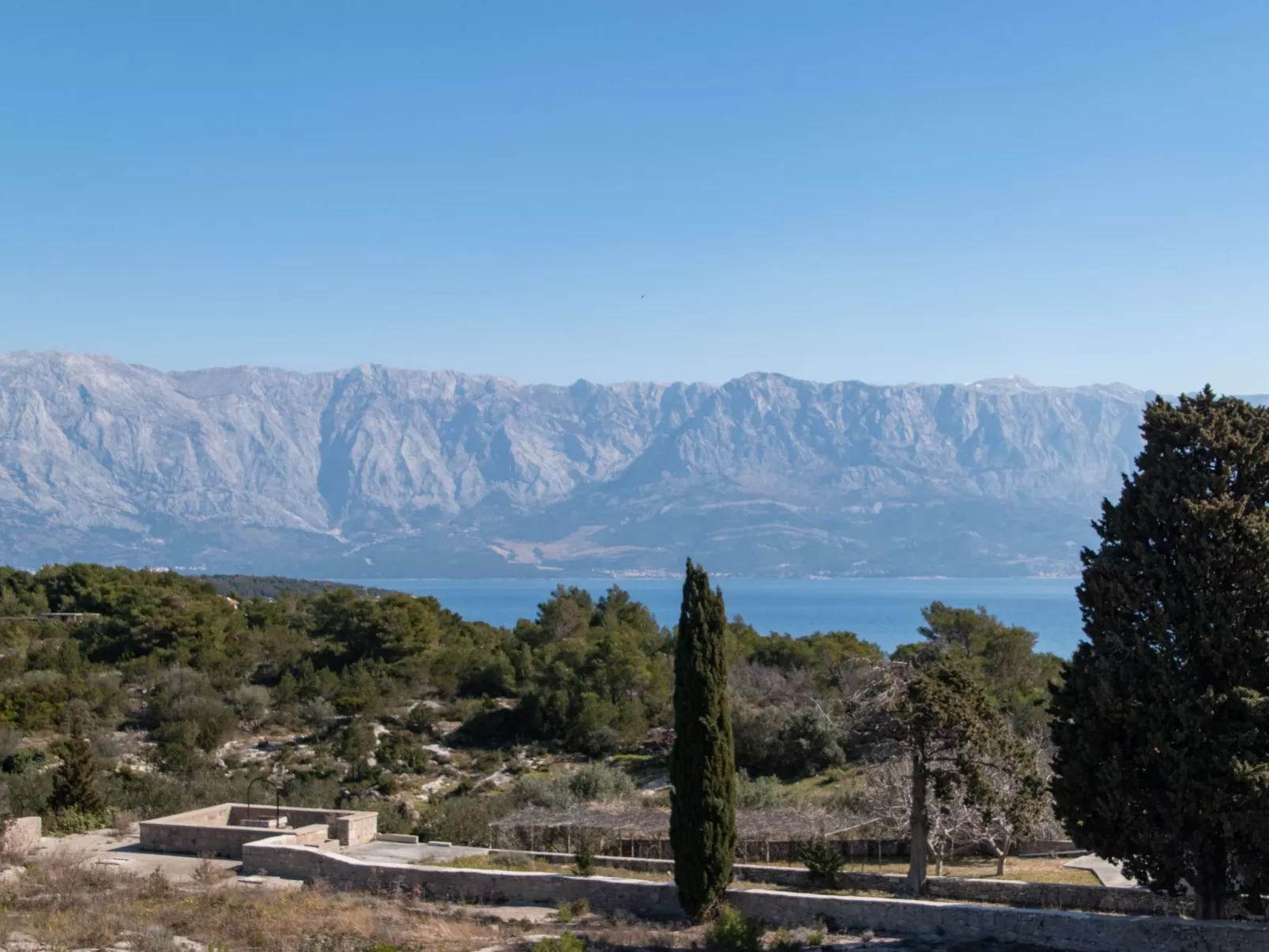 Gesamtes Ferienhaus in Sumartin mit Privatem Pool-Dehors