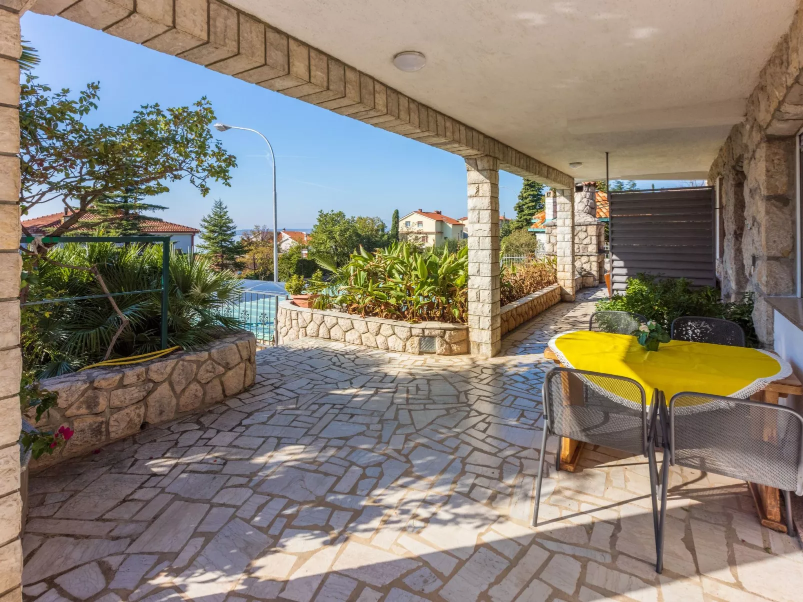 Wohnung in Crikvenica, nahe Sandstrand-Outside