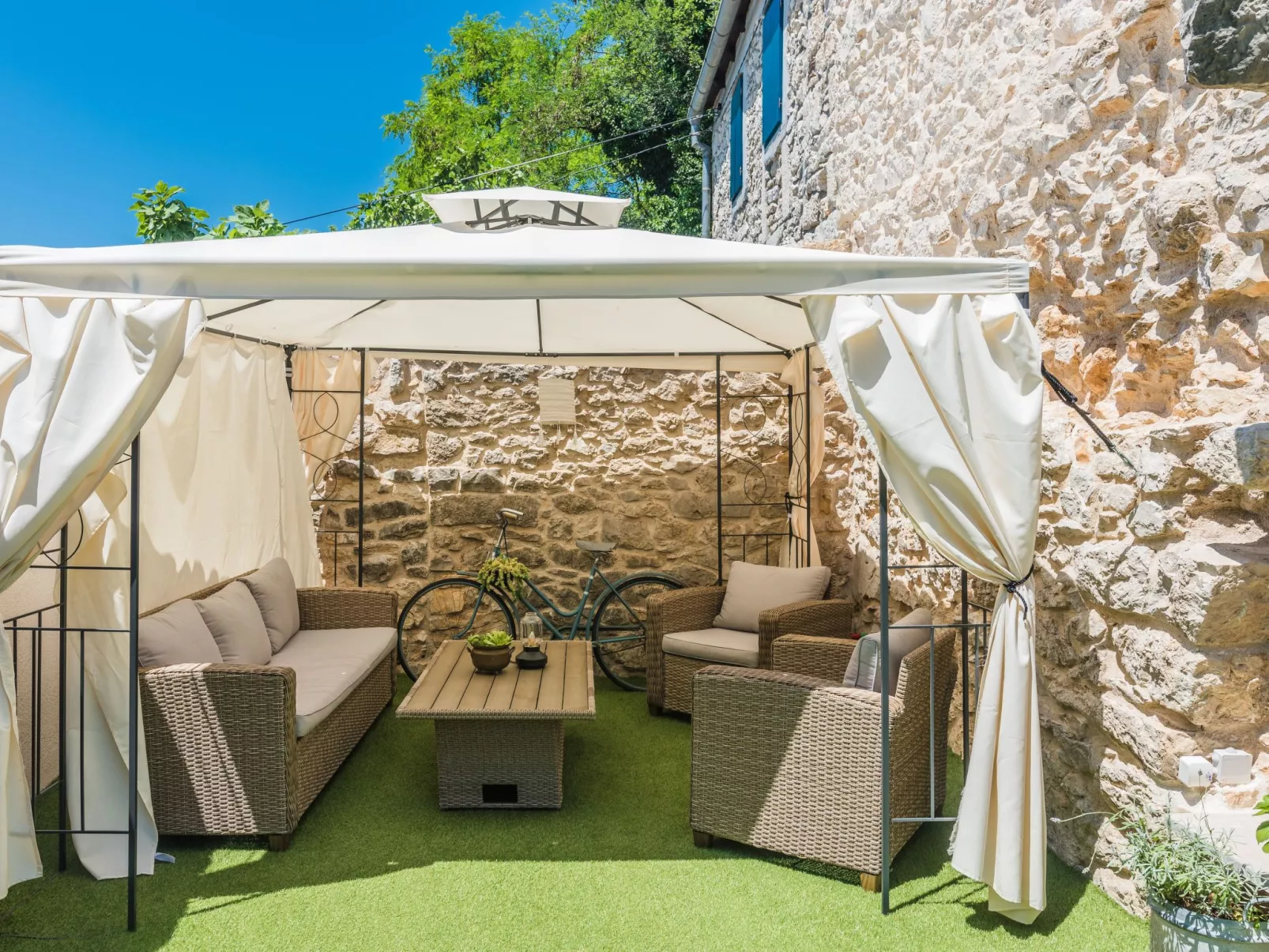 Ferienvilla "Ivka" mit Blick auf das Wasser-Inside