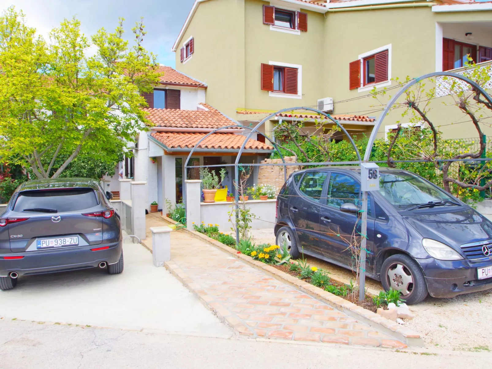 Studio "Goga" mit Terrasse, 800 m vom Strand entfernt-Draußen