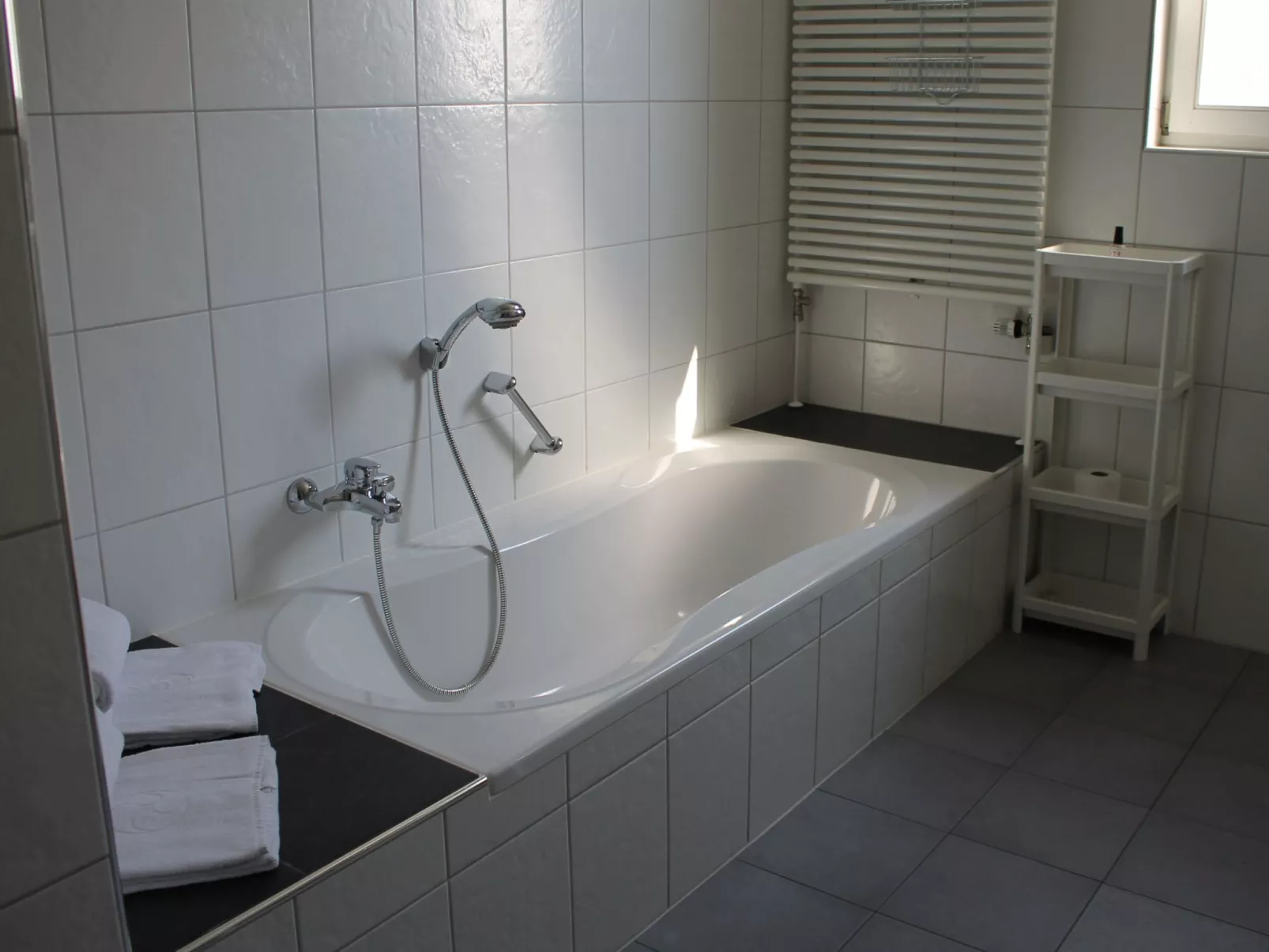 River Residence Regensburg, großzügige Wohnung für bis zu 3 Personen-Drinnen