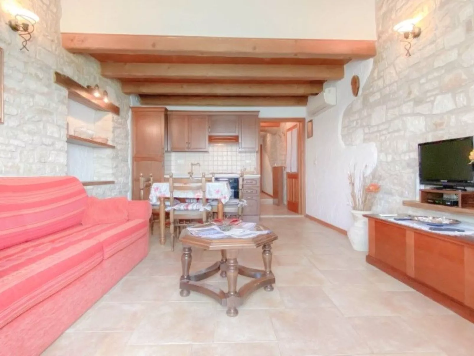 Für 4 Personen ca. 30 m&sup2; in Novigrad, Adriaküste Kroatien (Westküste von I-Drinnen