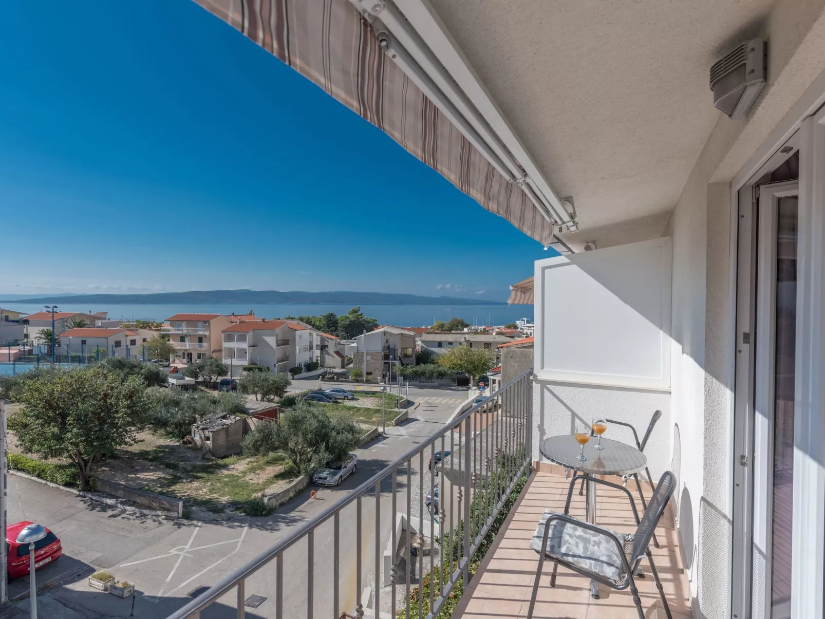 Mit Balkon und Garten sowie Meerblick-Draußen