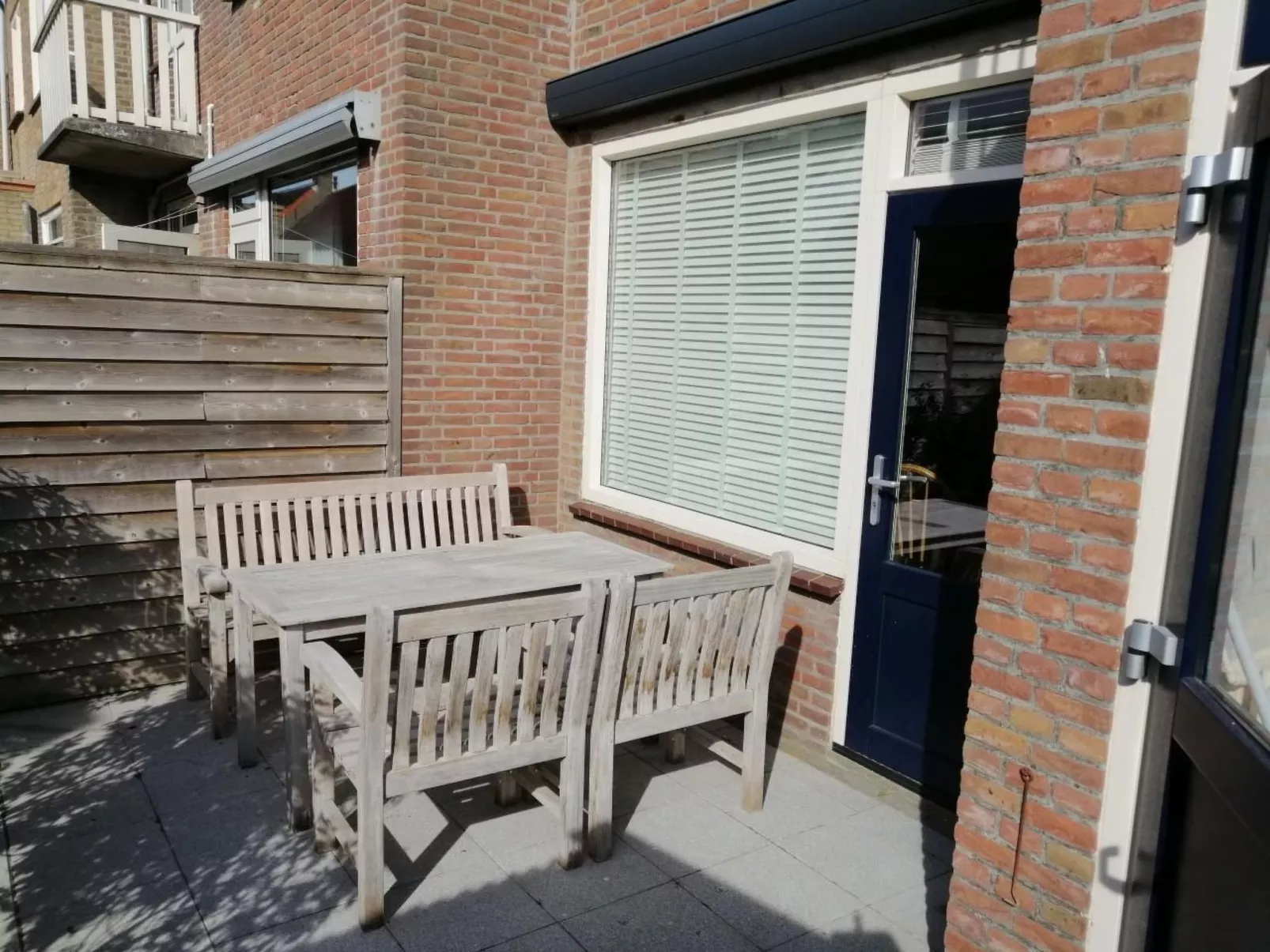 "Emmastraat" mit Terrasse-Drinnen