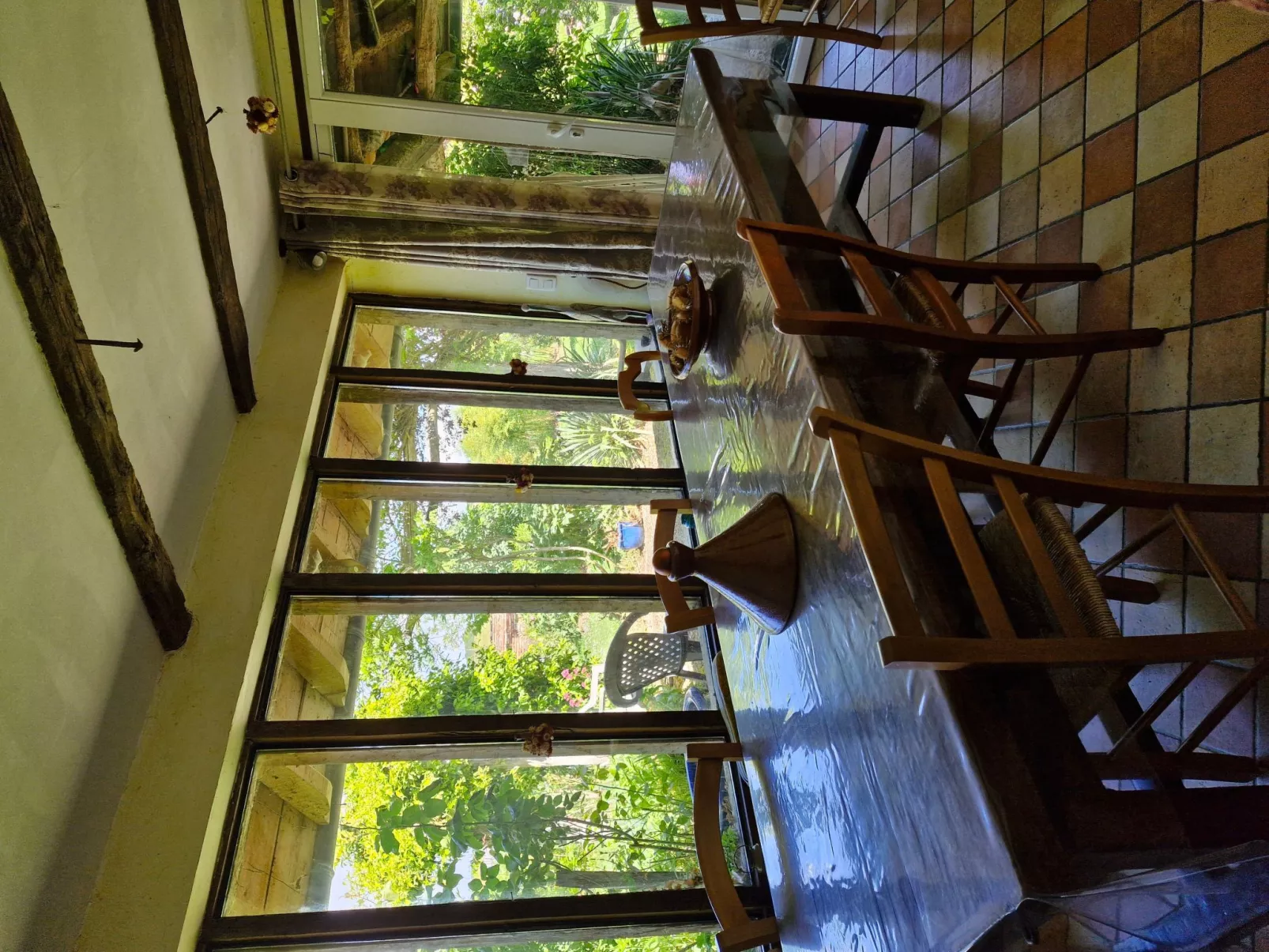 Die Unterkunft für zwei bis sechs Personen, Schwimmbad, Bouleplatz, Spa, Tennis-Drinnen