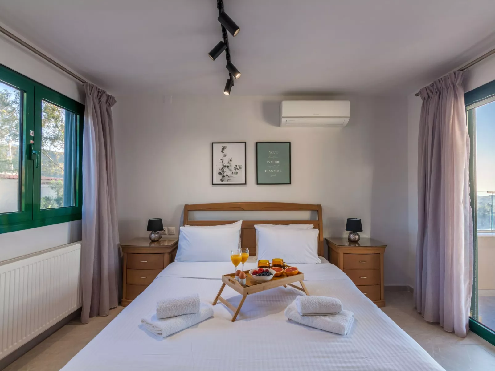 Ferienvilla mit privatem Pool-Dedans