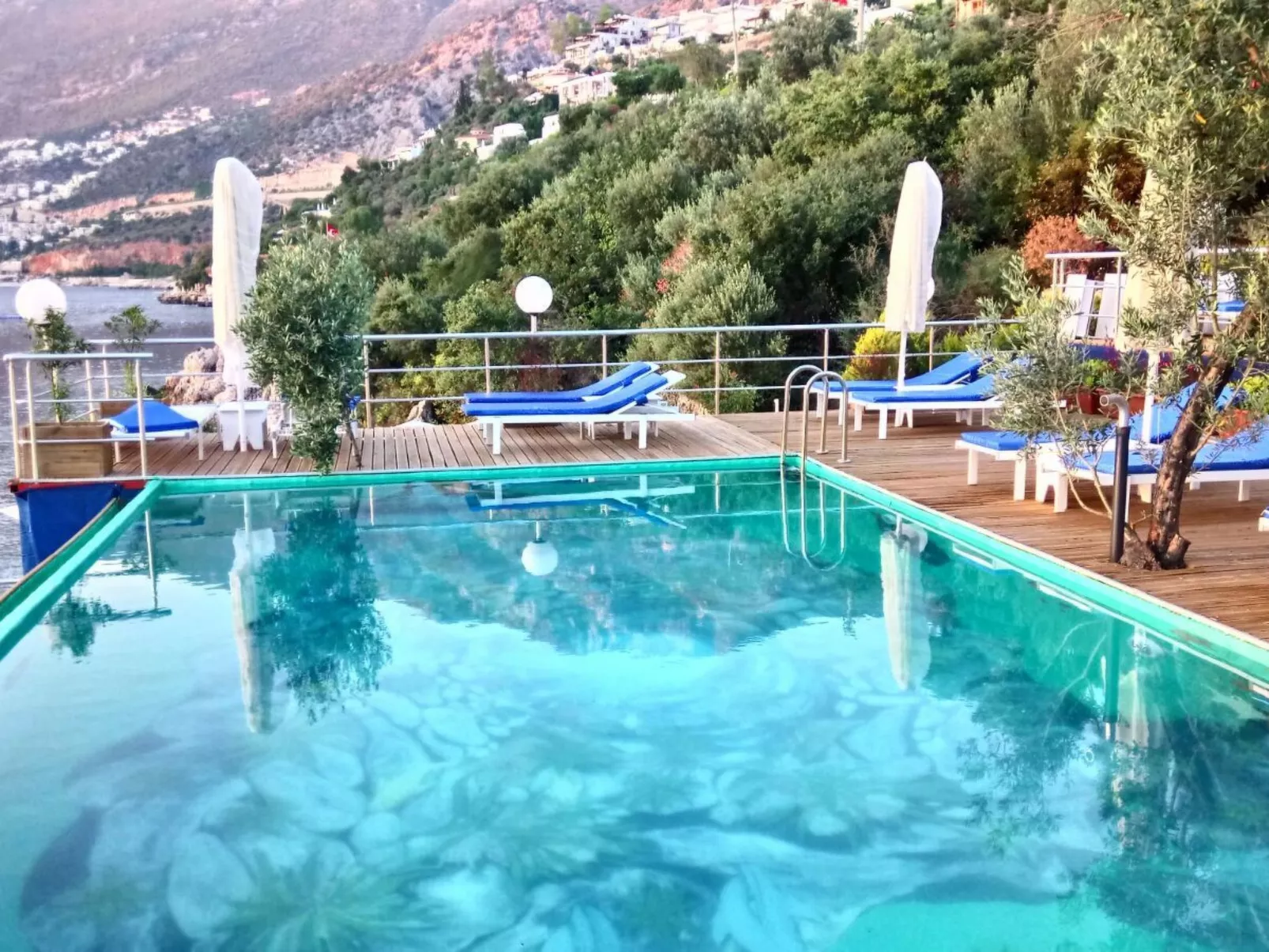 Ferienvilla Amare mit privatem Pool und Meerblick-Draußen